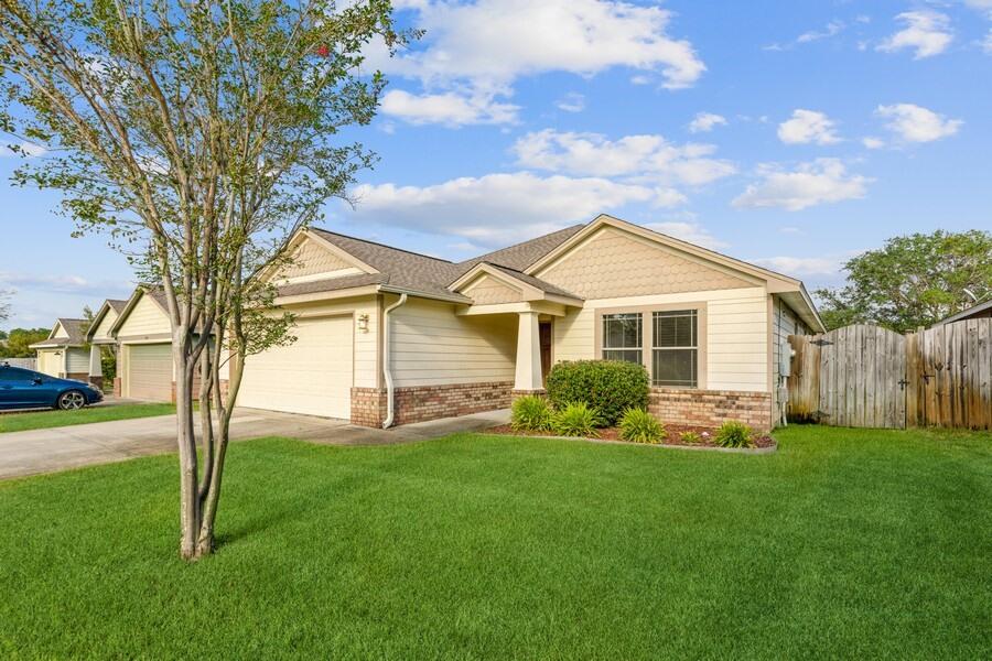 COTTAGES AT EAST RIVER - Residential
