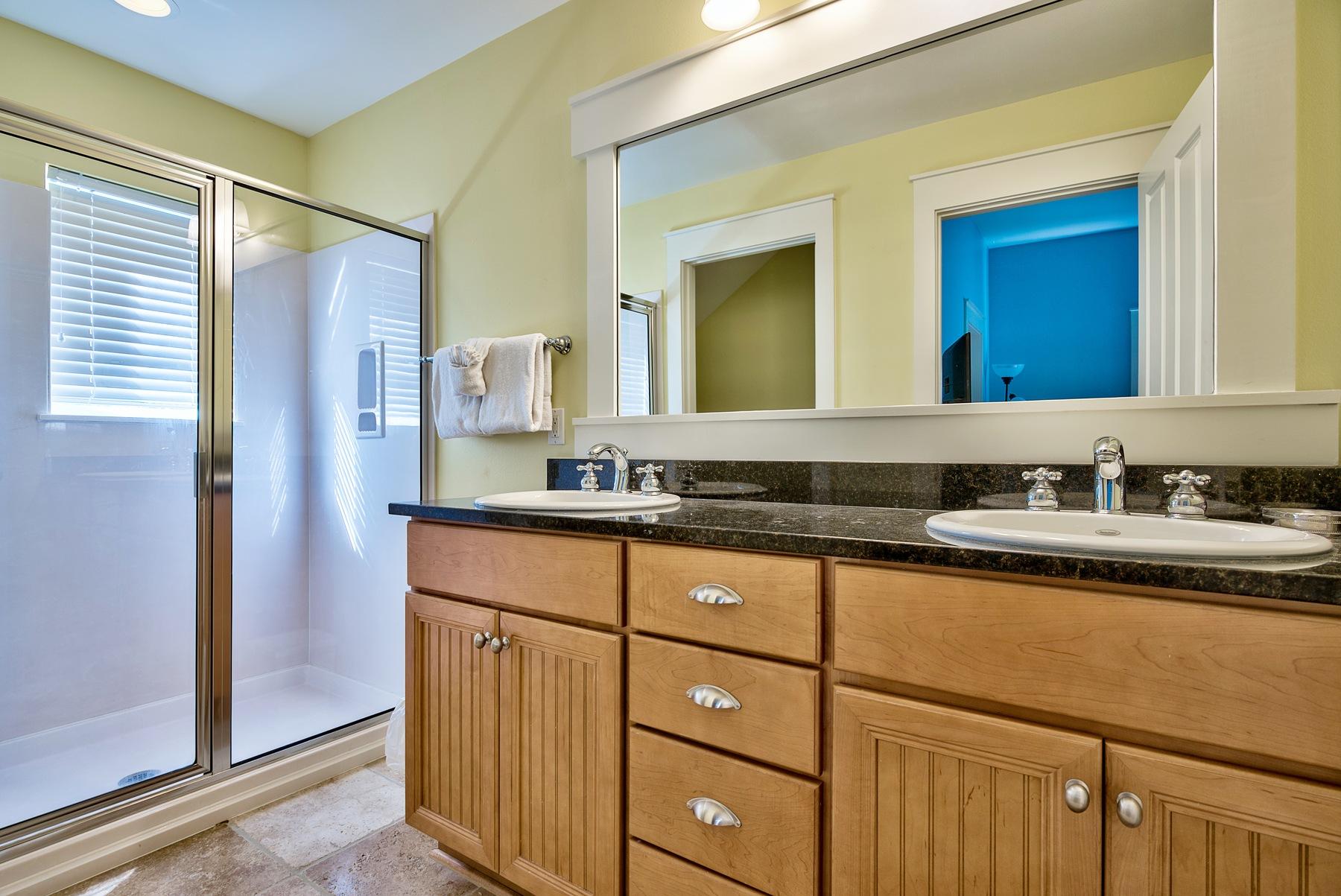 LAUREL GROVE - Residential