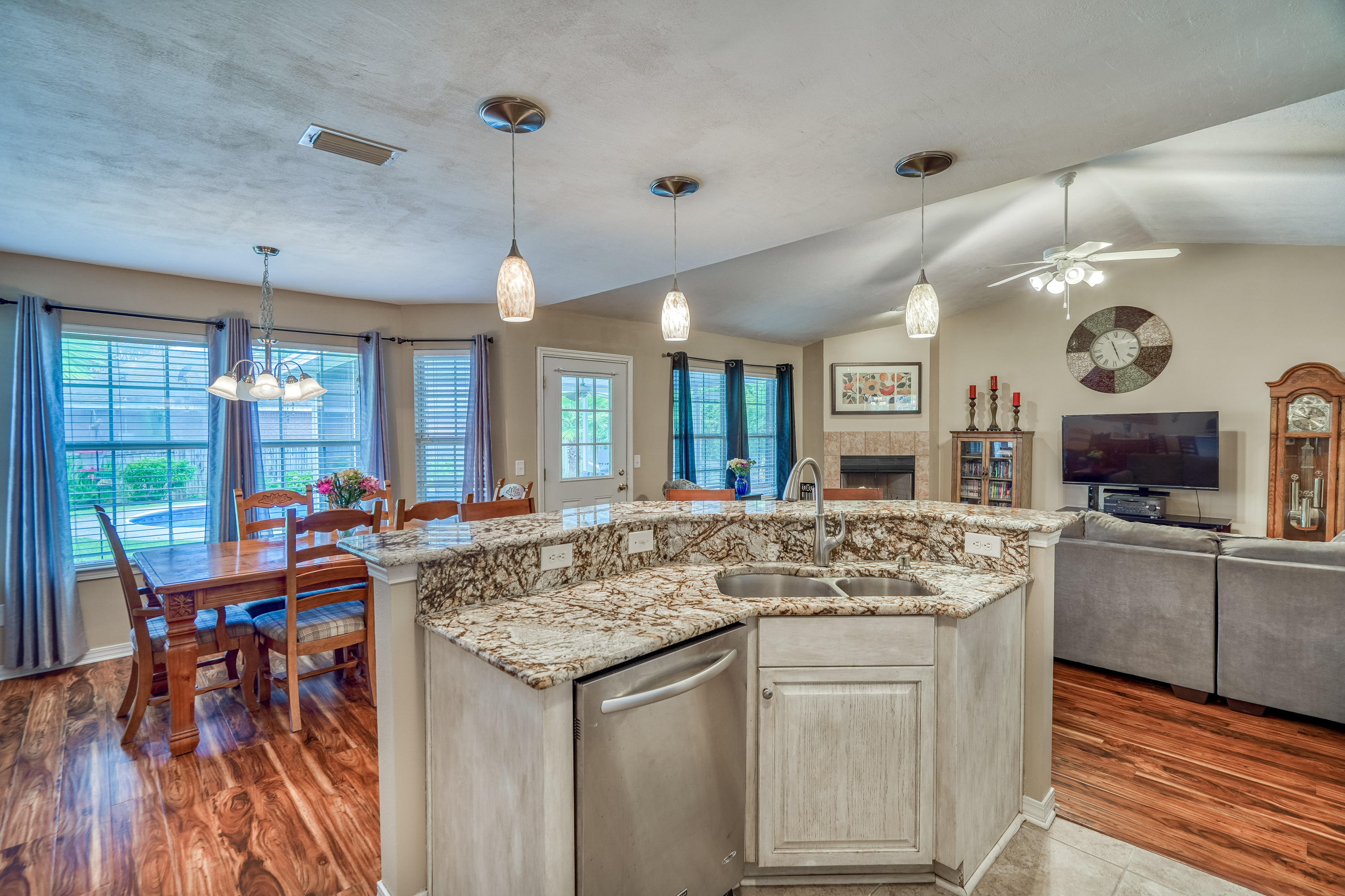 PALMETTO RIDGE - Residential