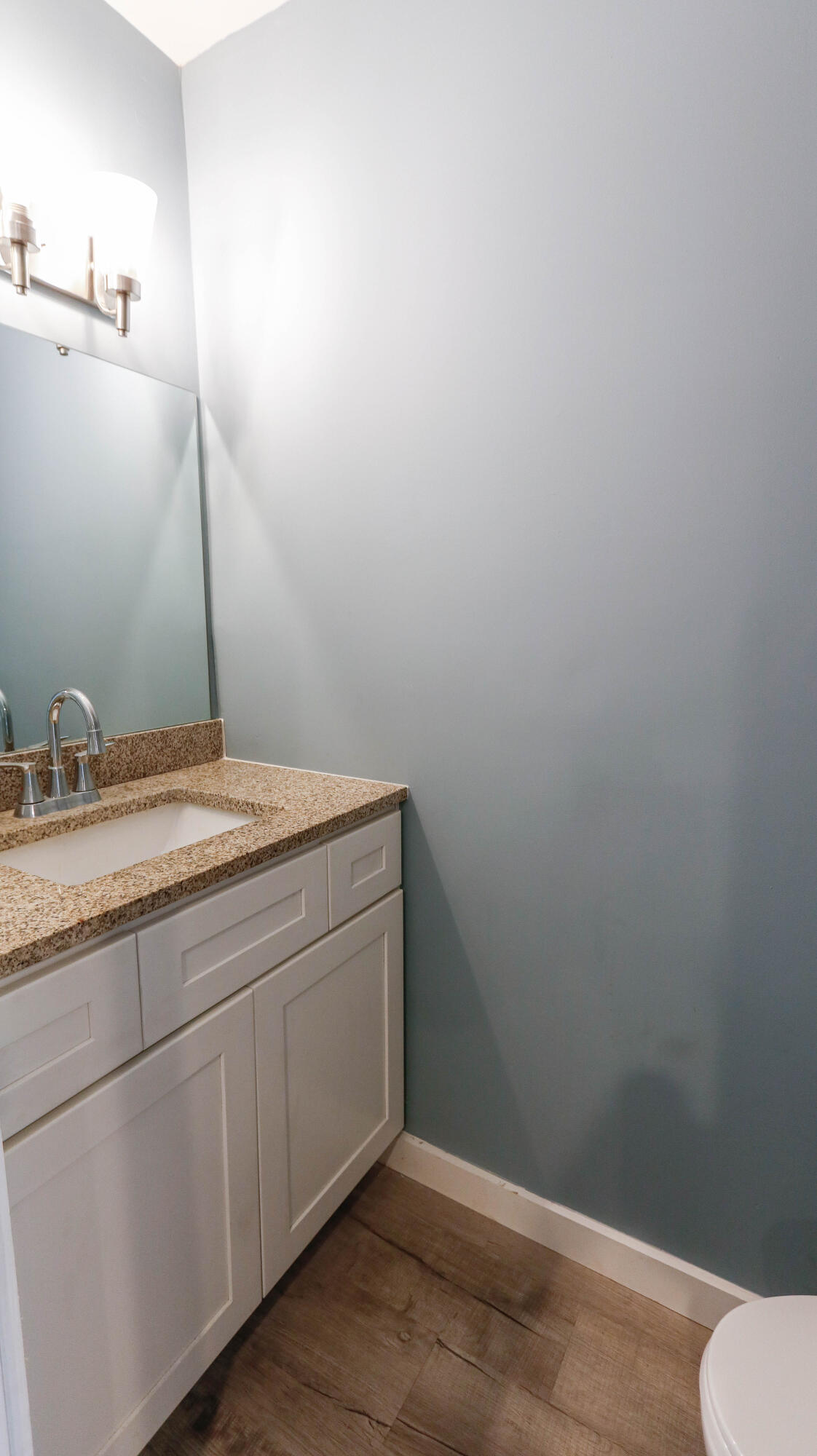 OAK SHORE VILLAS - Residential