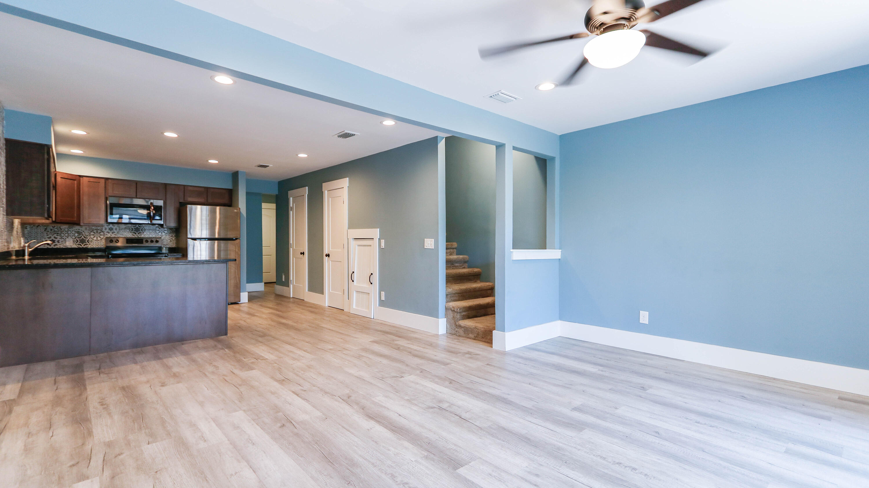 OAK SHORE VILLAS - Residential