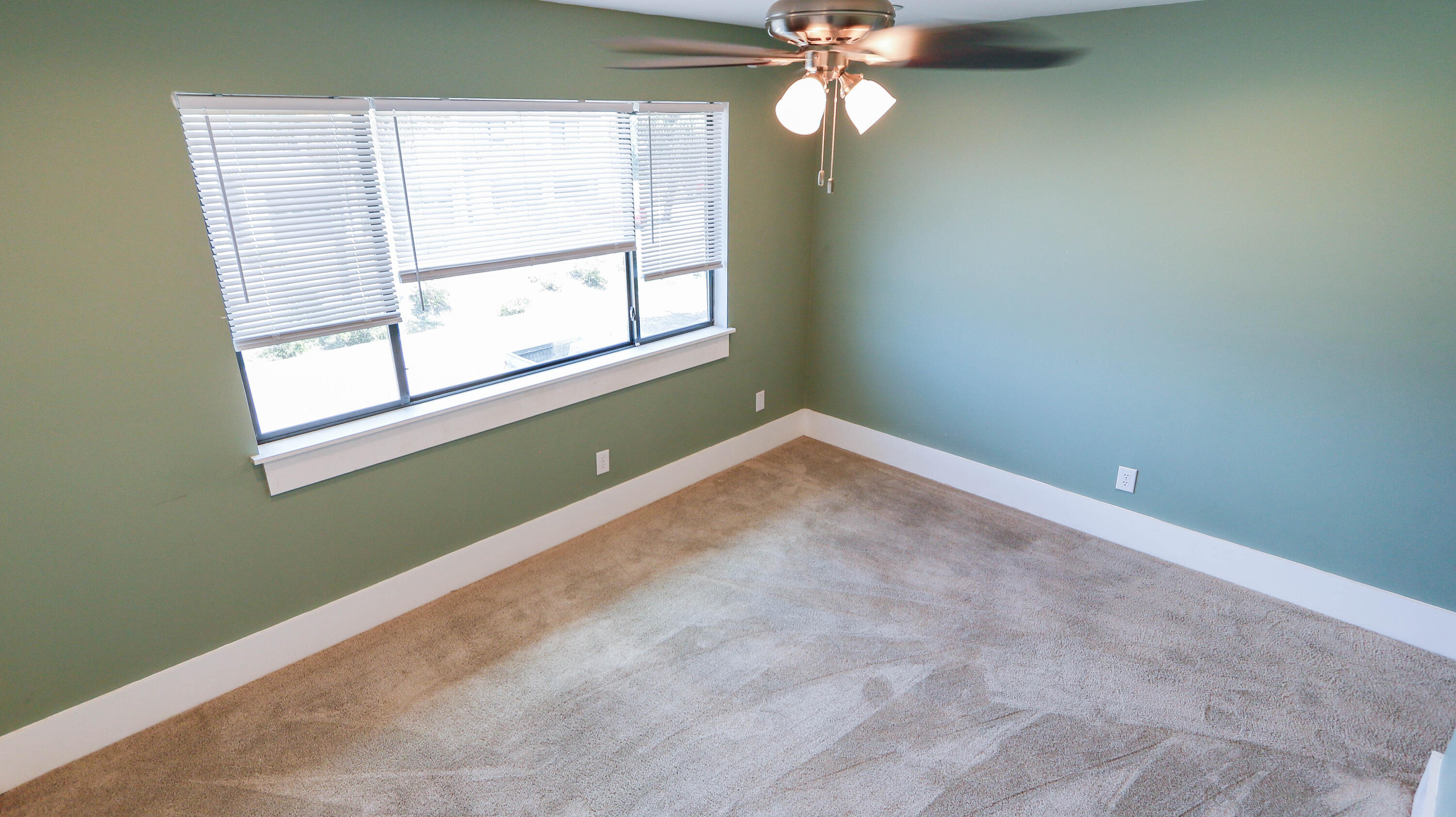 OAK SHORE VILLAS - Residential