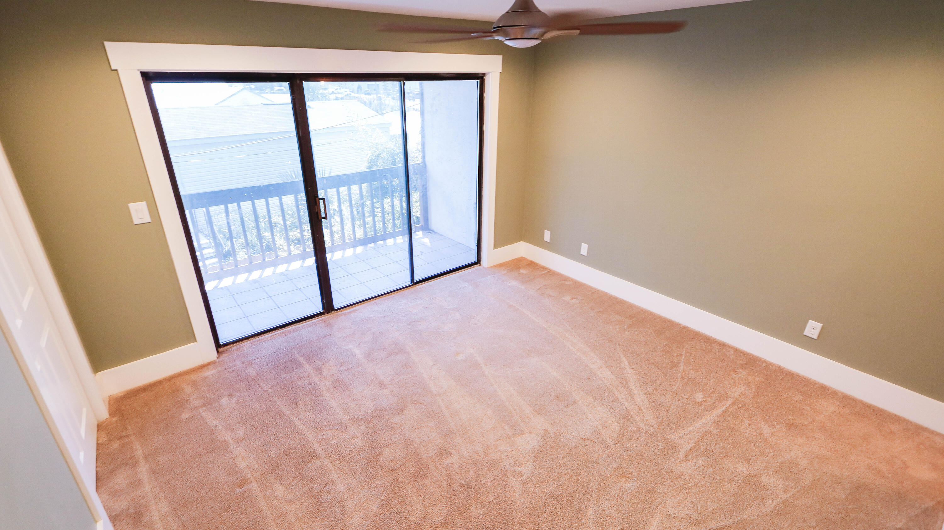 OAK SHORE VILLAS - Residential