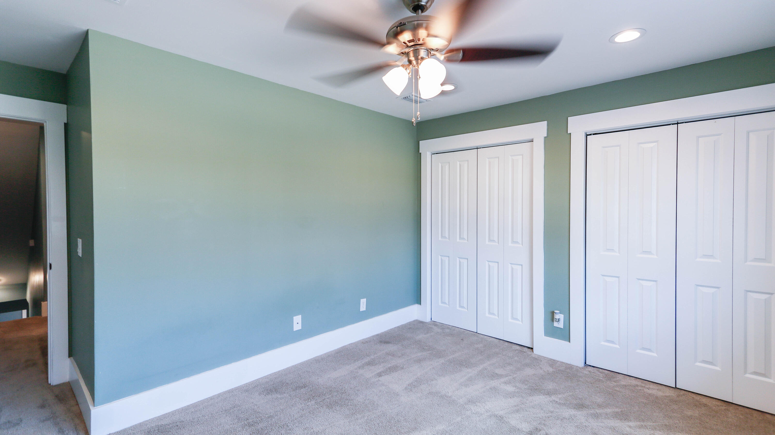 OAK SHORE VILLAS - Residential