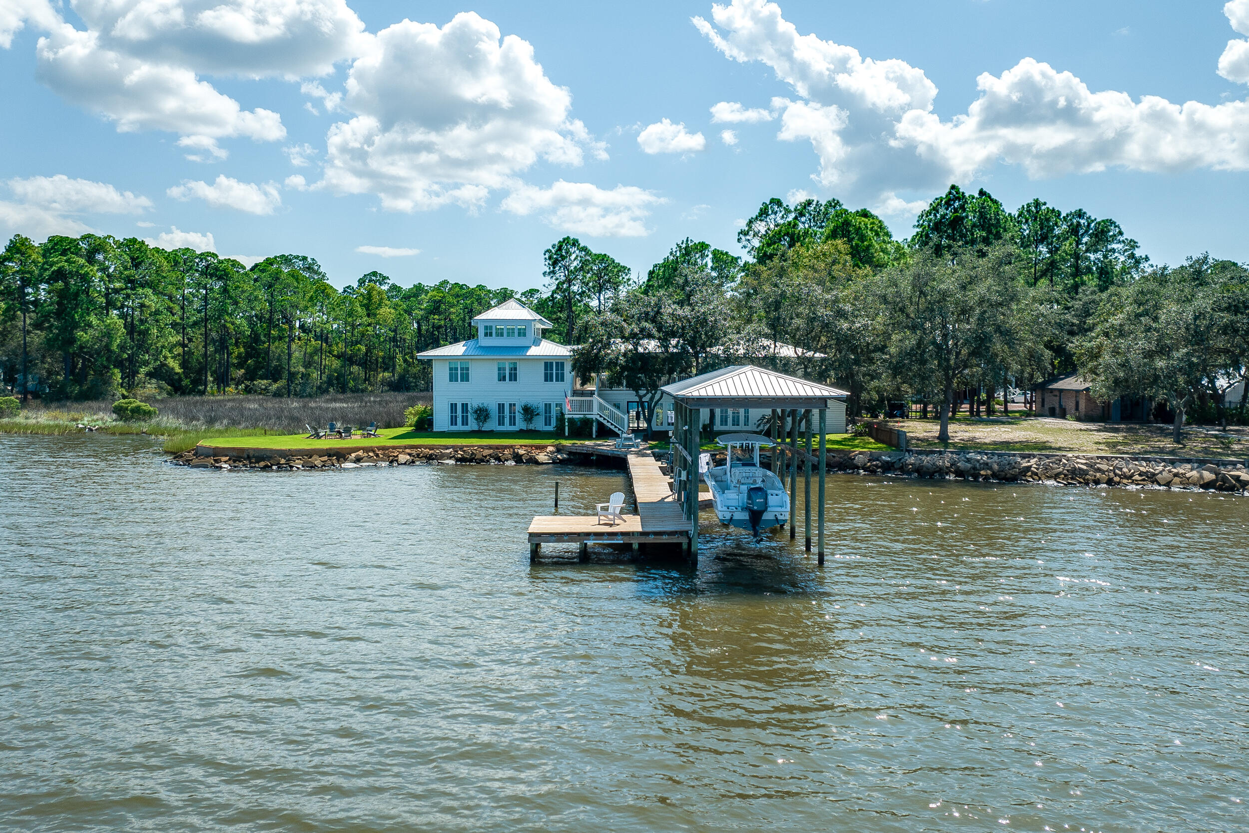 BAY PINES - Residential