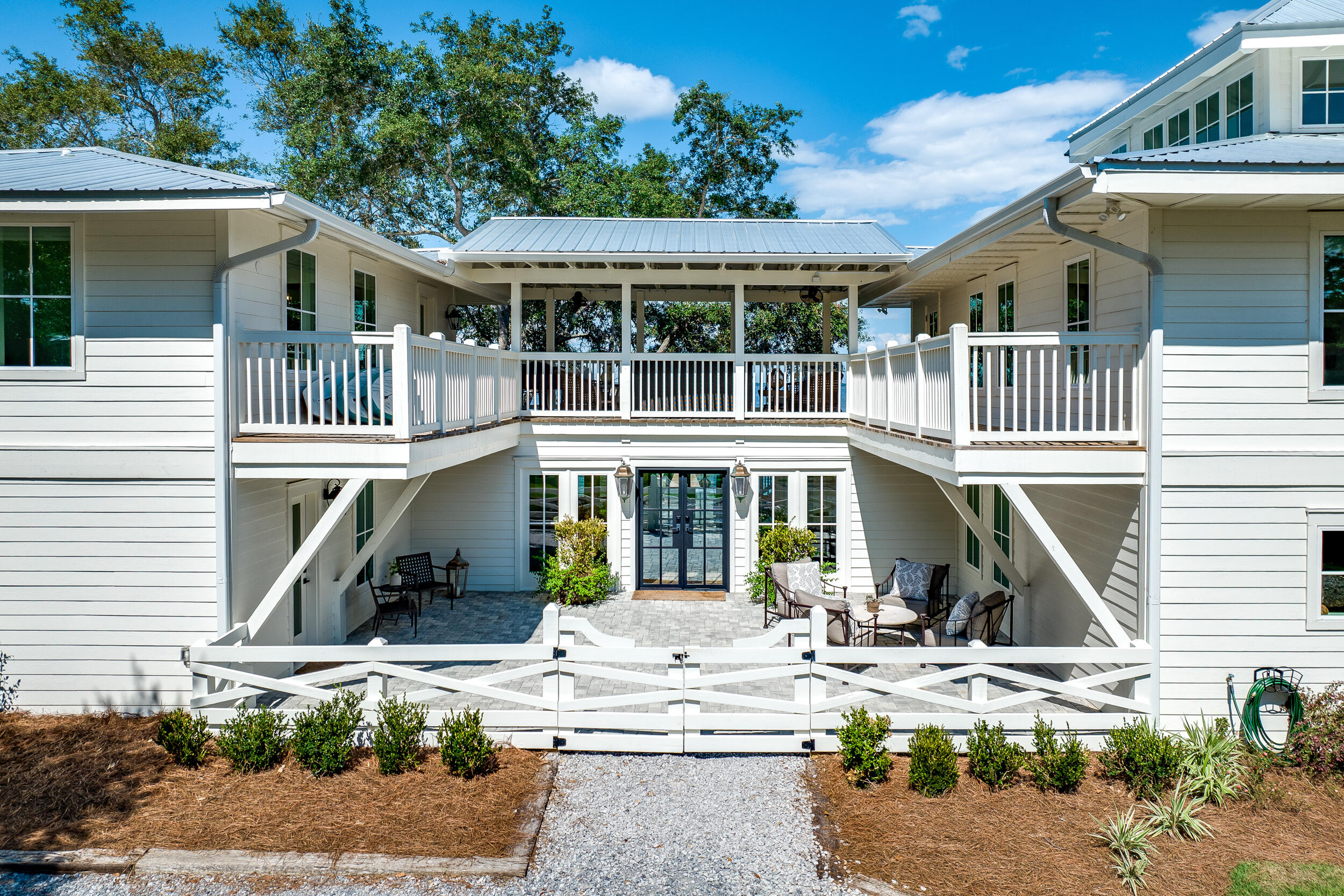 BAY PINES - Residential