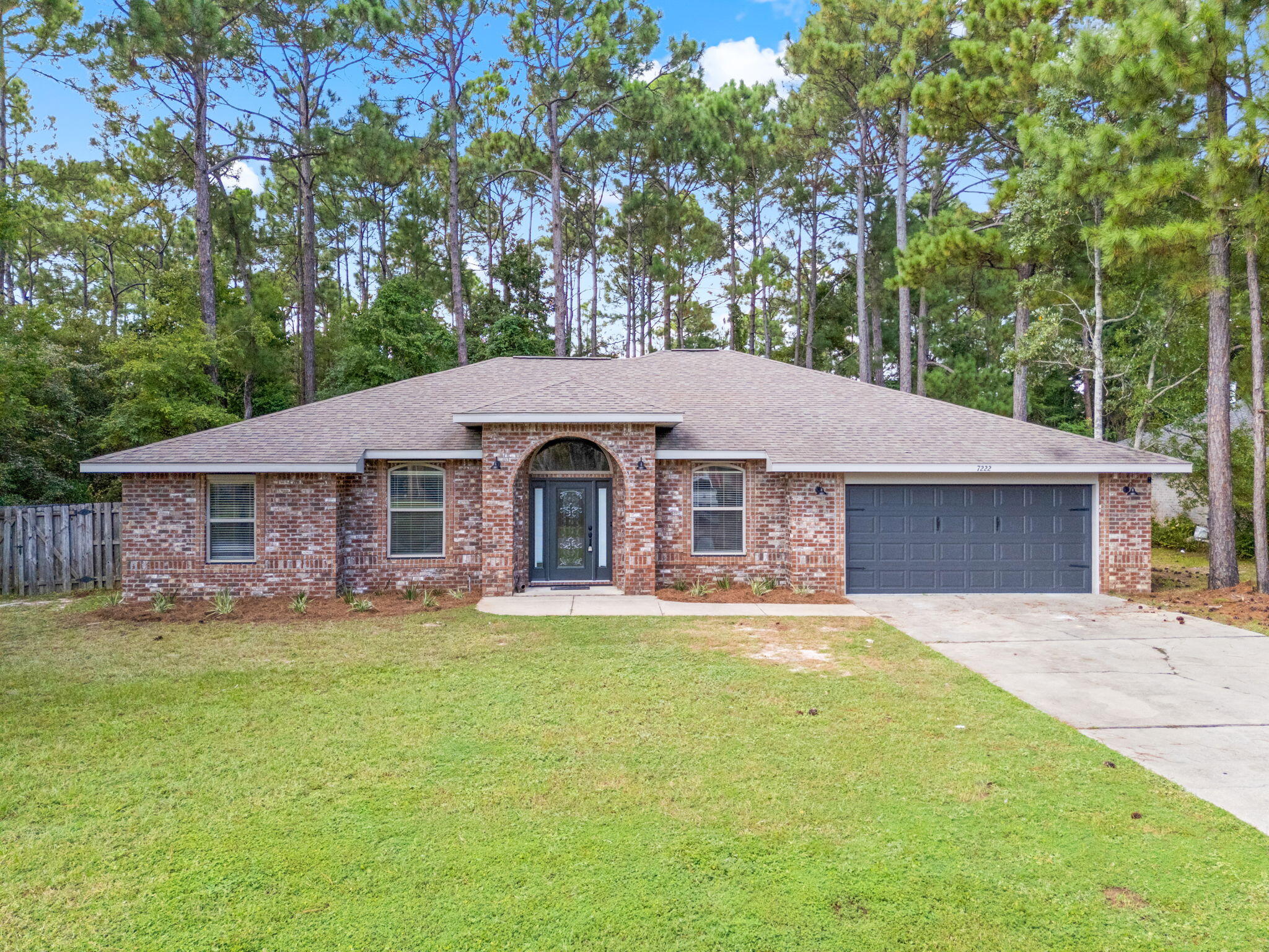 HOLLEY BY THE SEA - Residential
