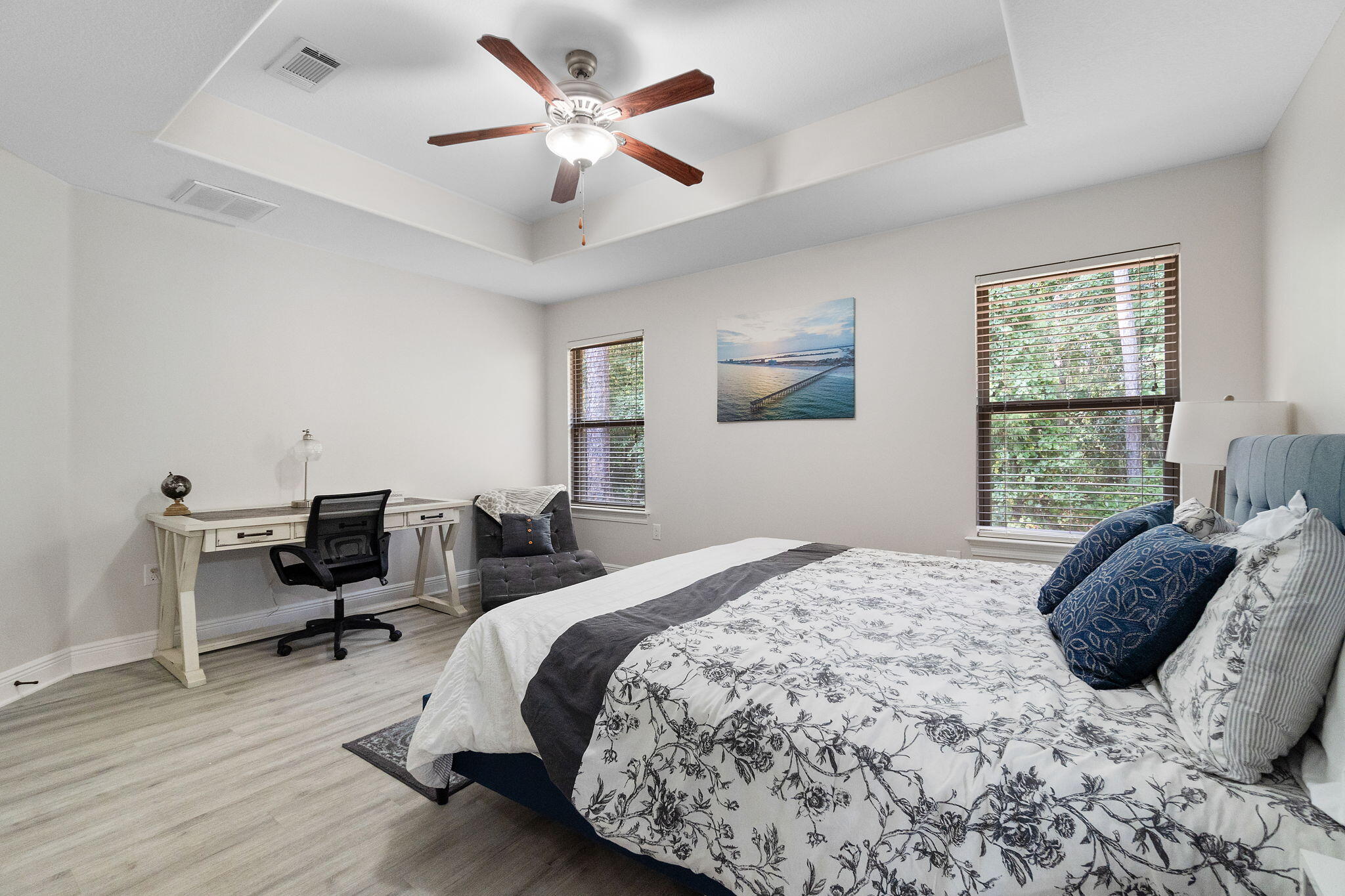 HOLLEY BY THE SEA - Residential