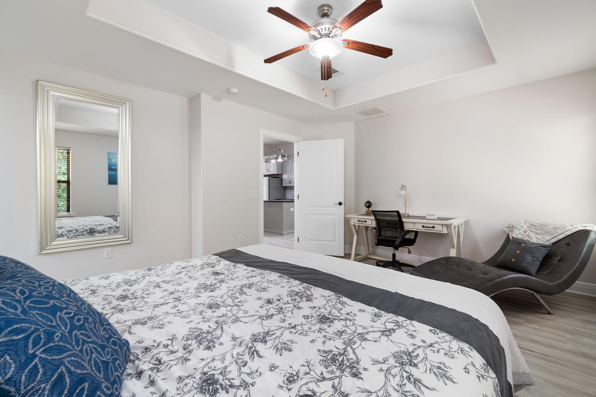 HOLLEY BY THE SEA - Residential