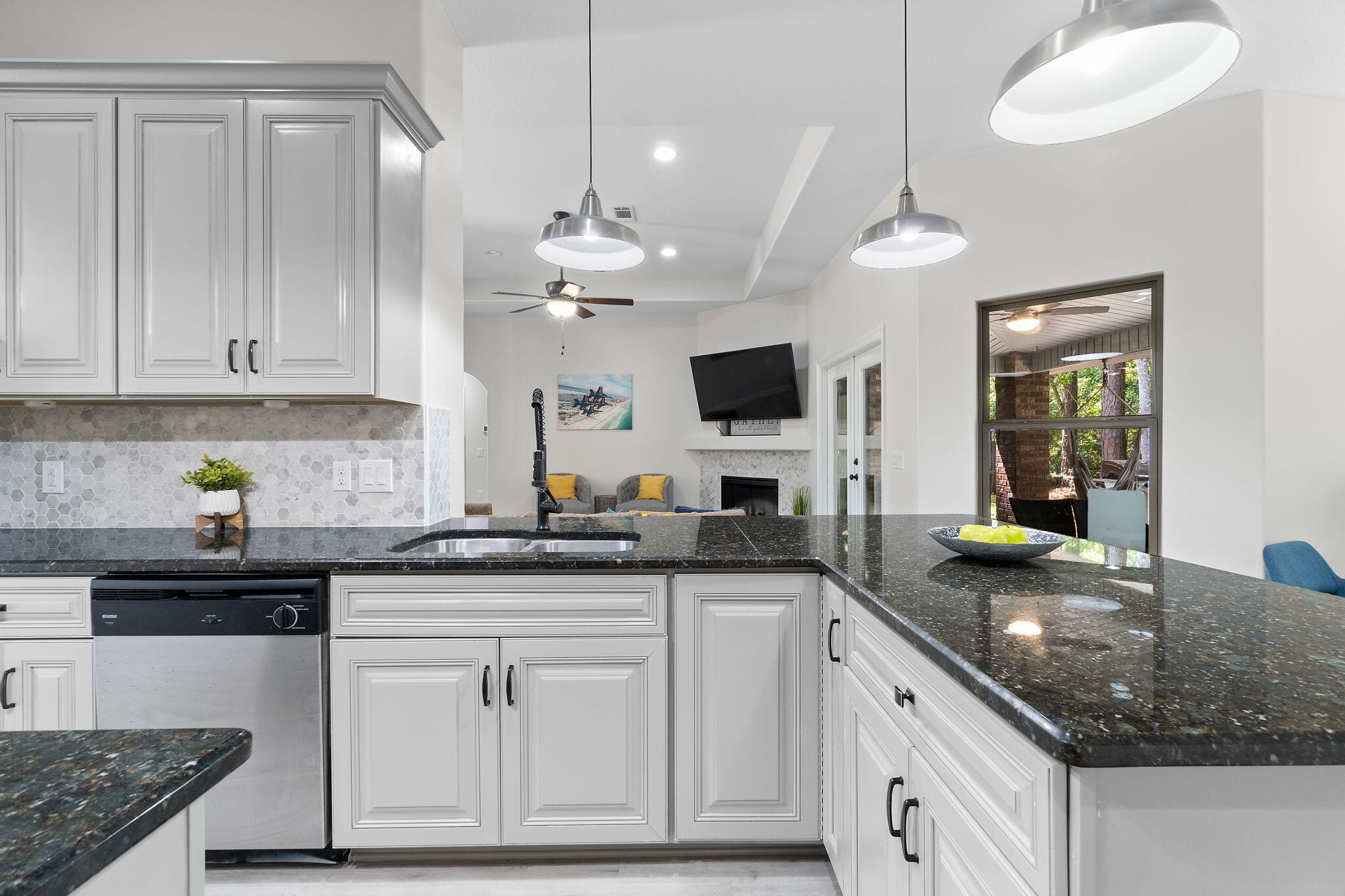 HOLLEY BY THE SEA - Residential