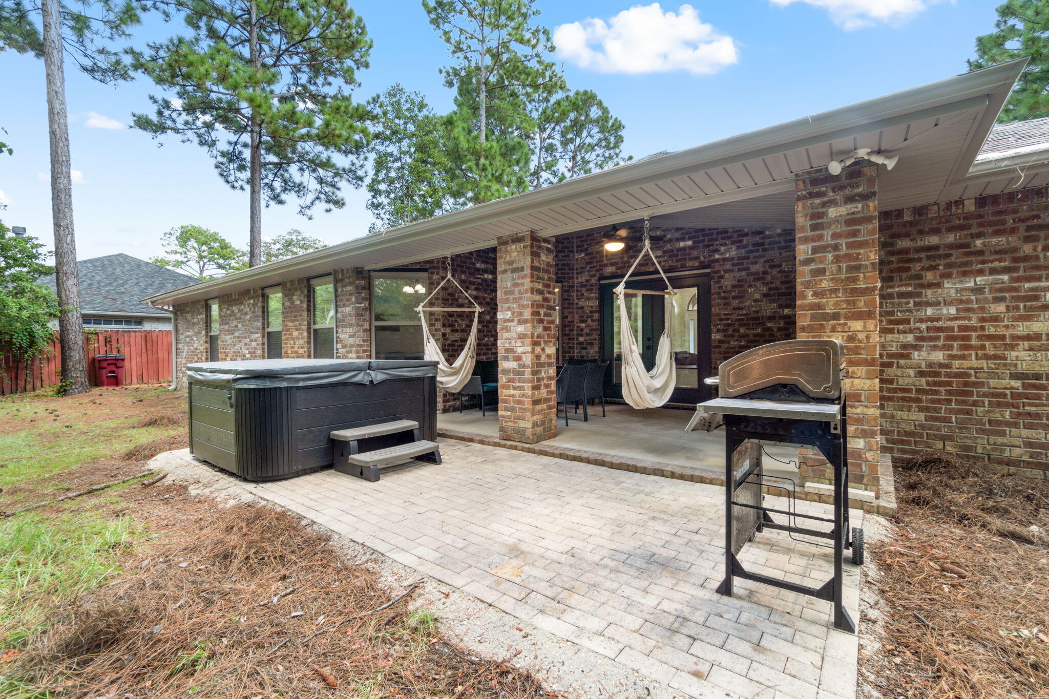 HOLLEY BY THE SEA - Residential