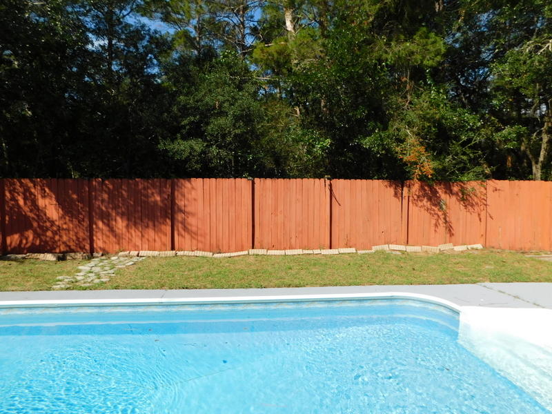 COLLEGE OAKS - Residential