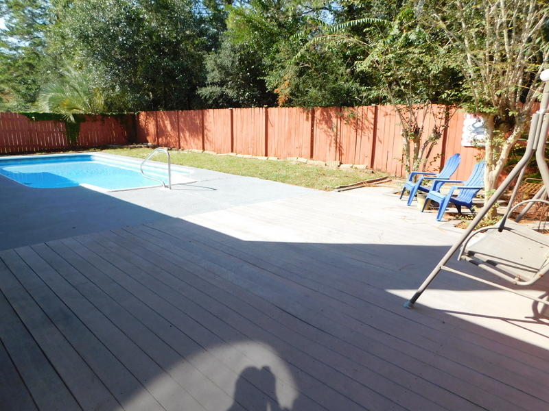 COLLEGE OAKS - Residential