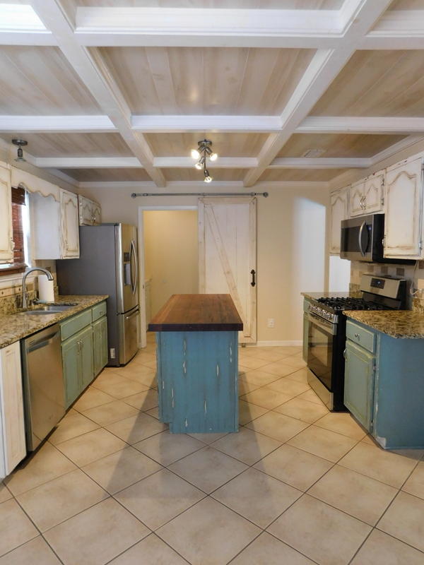 COLLEGE OAKS - Residential