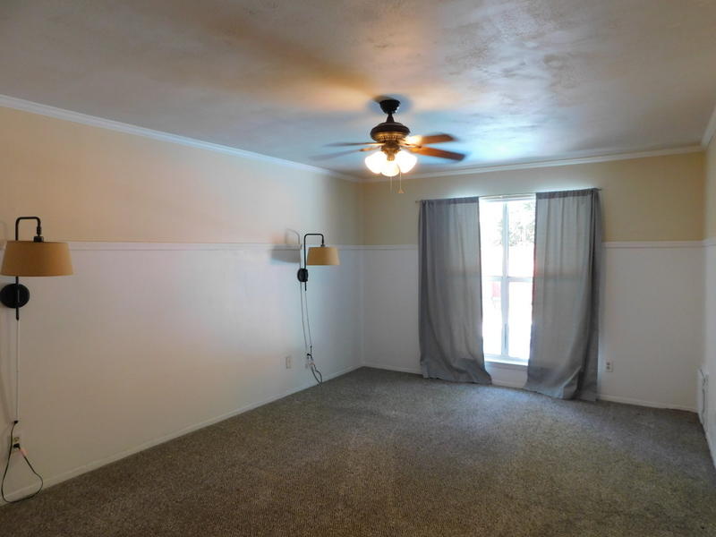 COLLEGE OAKS - Residential