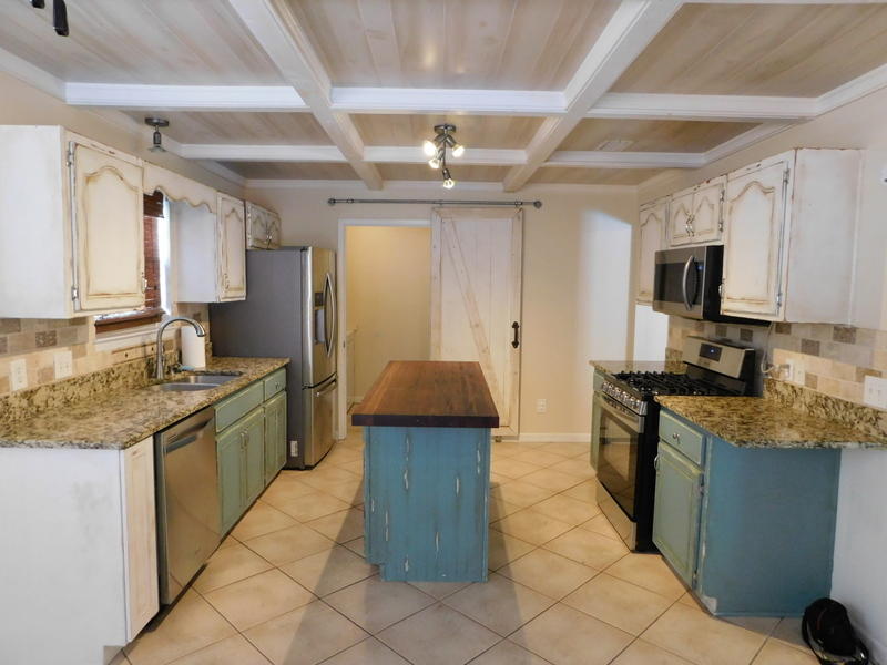 COLLEGE OAKS - Residential