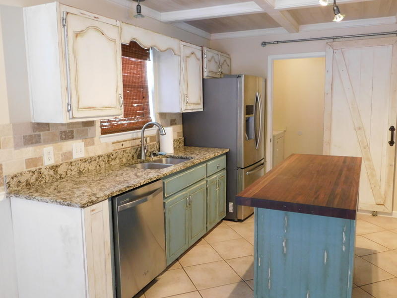 COLLEGE OAKS - Residential