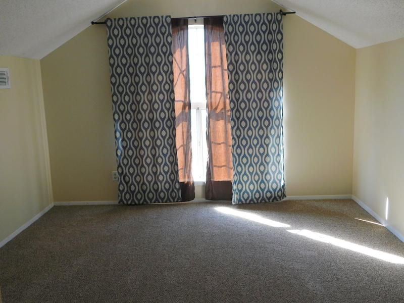 COLLEGE OAKS - Residential