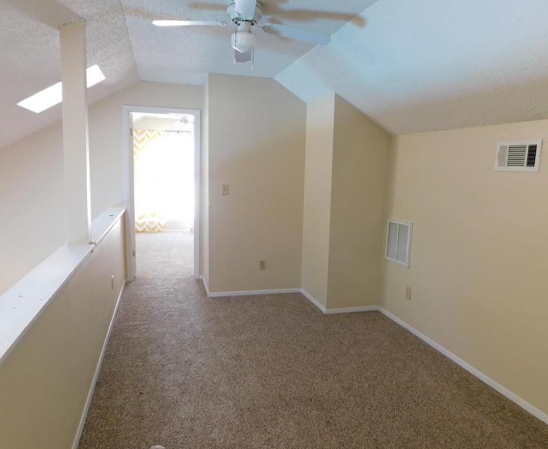 COLLEGE OAKS - Residential