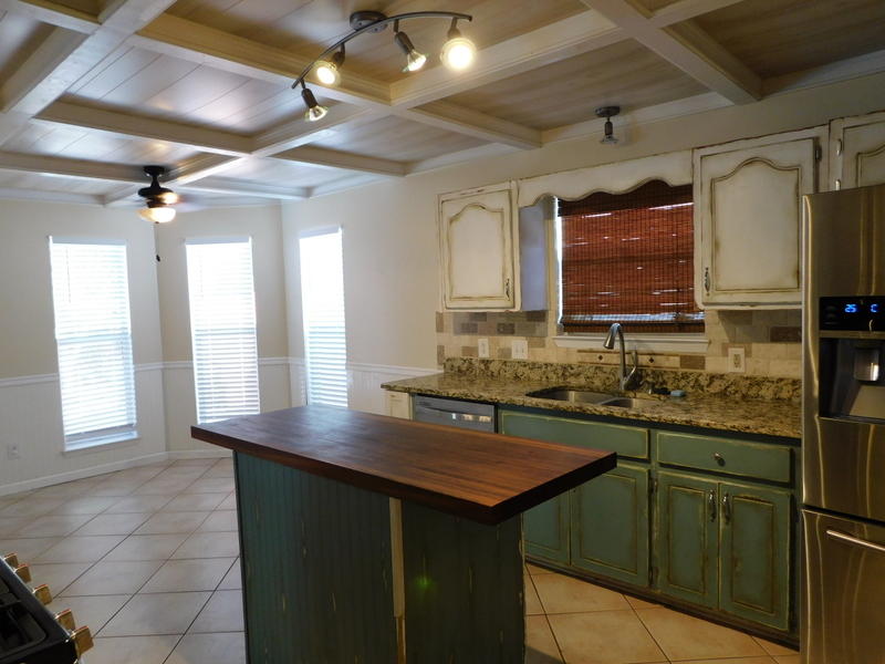 COLLEGE OAKS - Residential