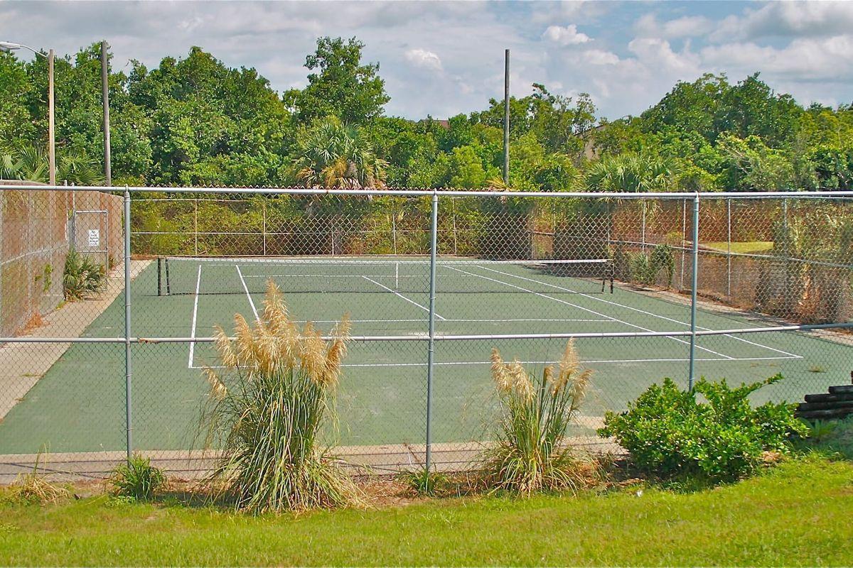 SOUTHWIND 3 CONDO - Residential