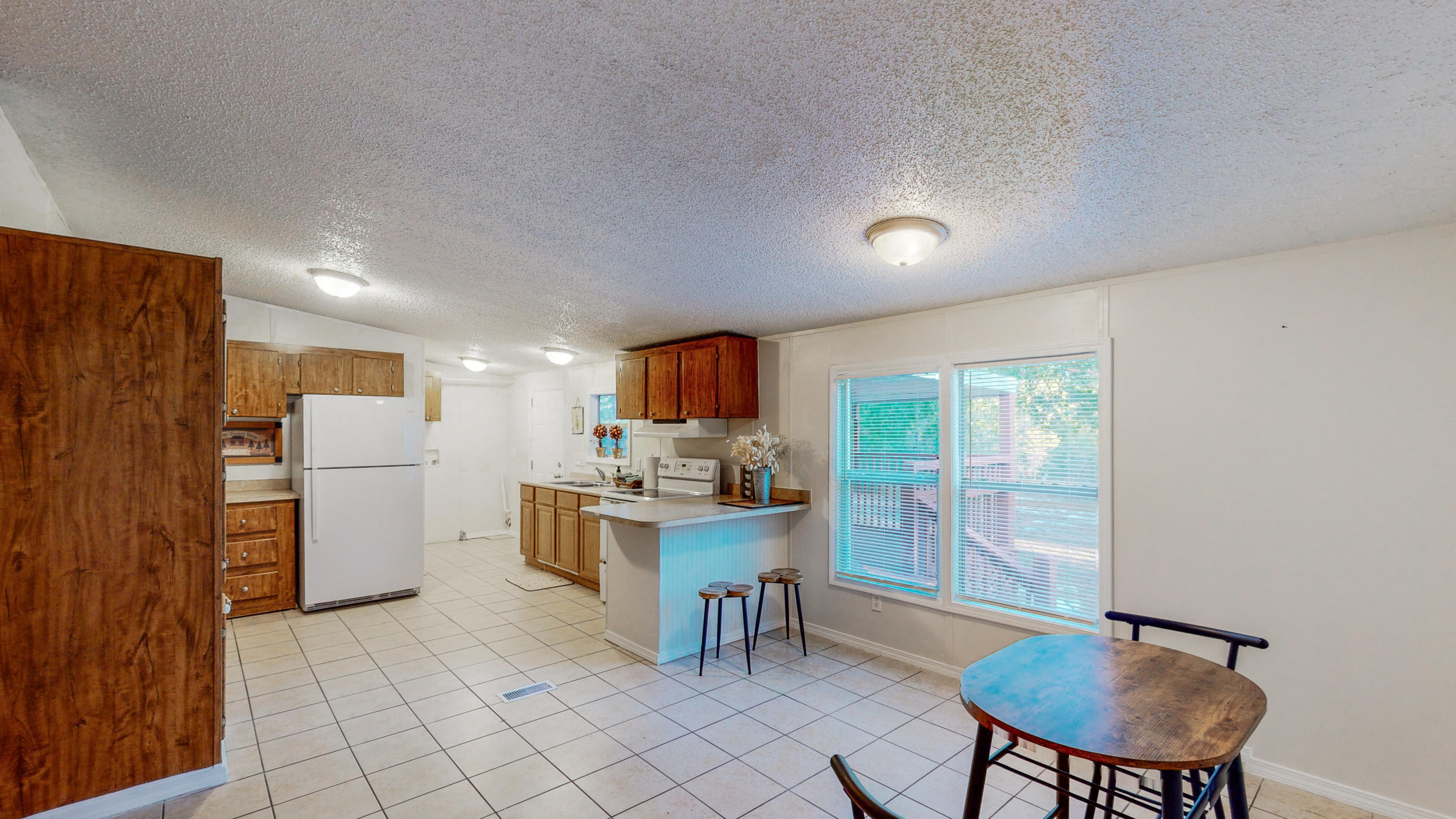 CRESTVIEW - Residential