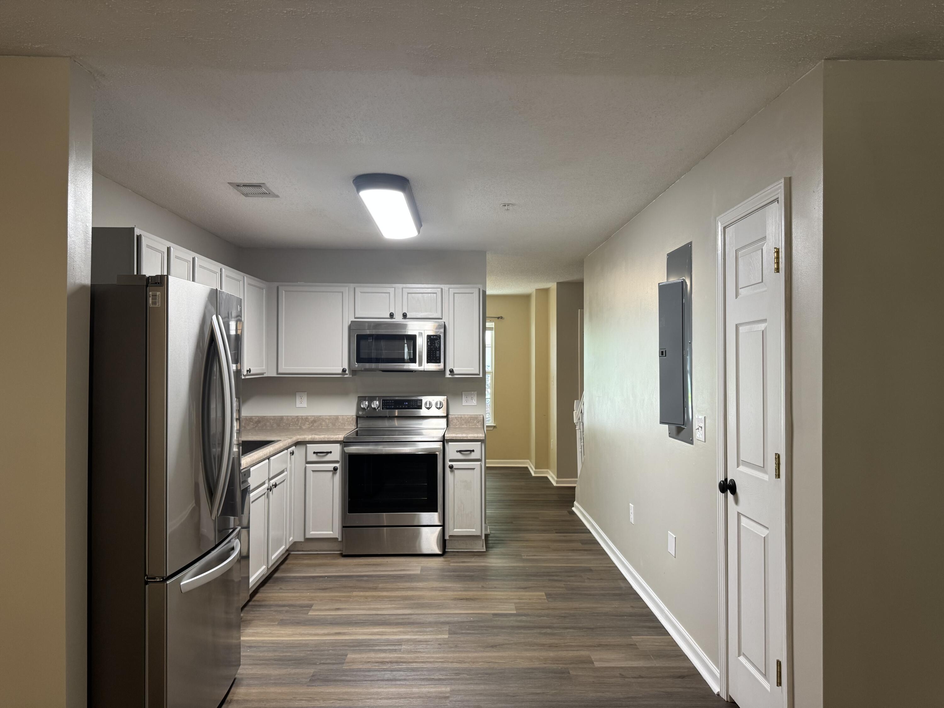 ROLLING PINES - Residential Lease