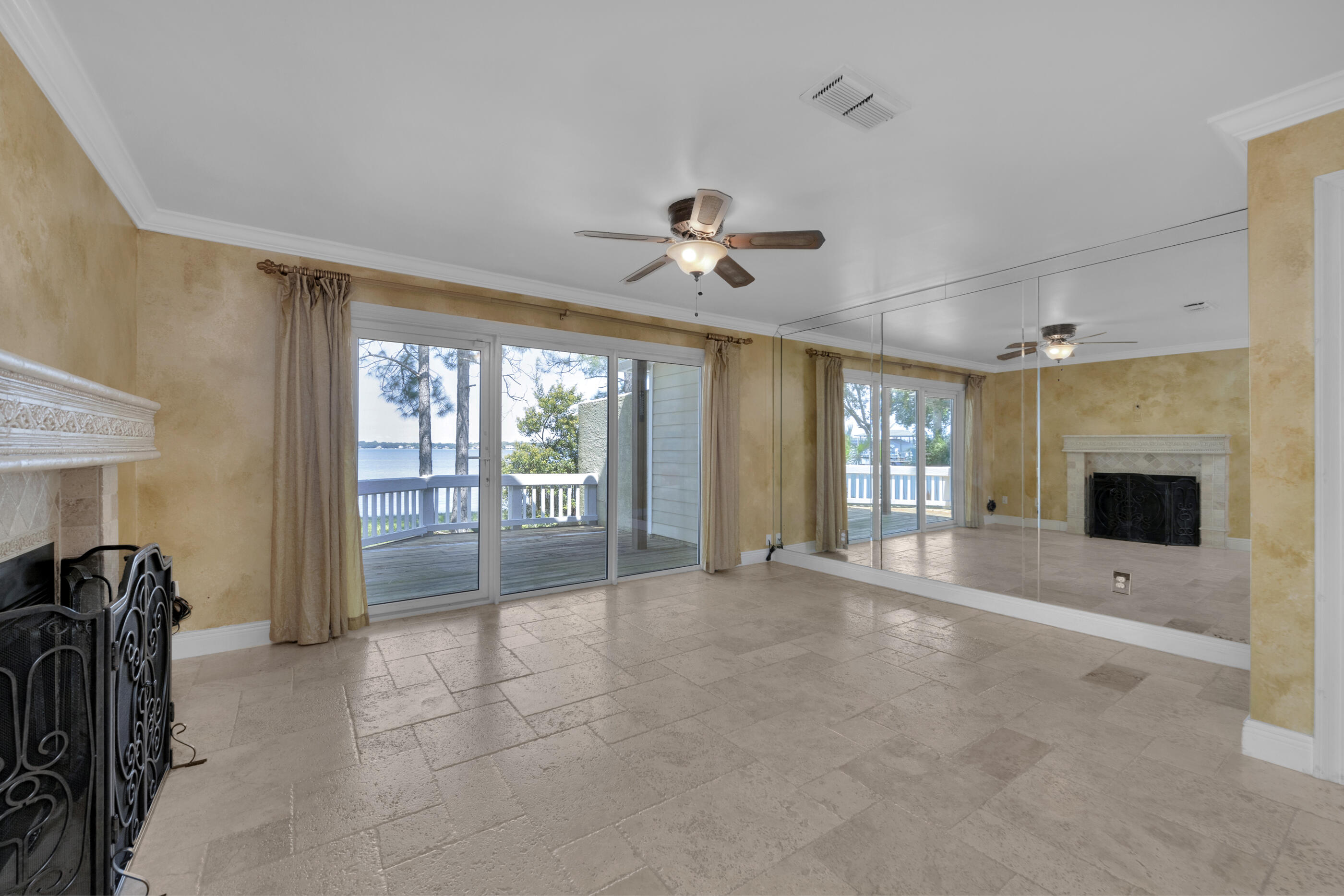 GARNIERS CAY T/H - Residential