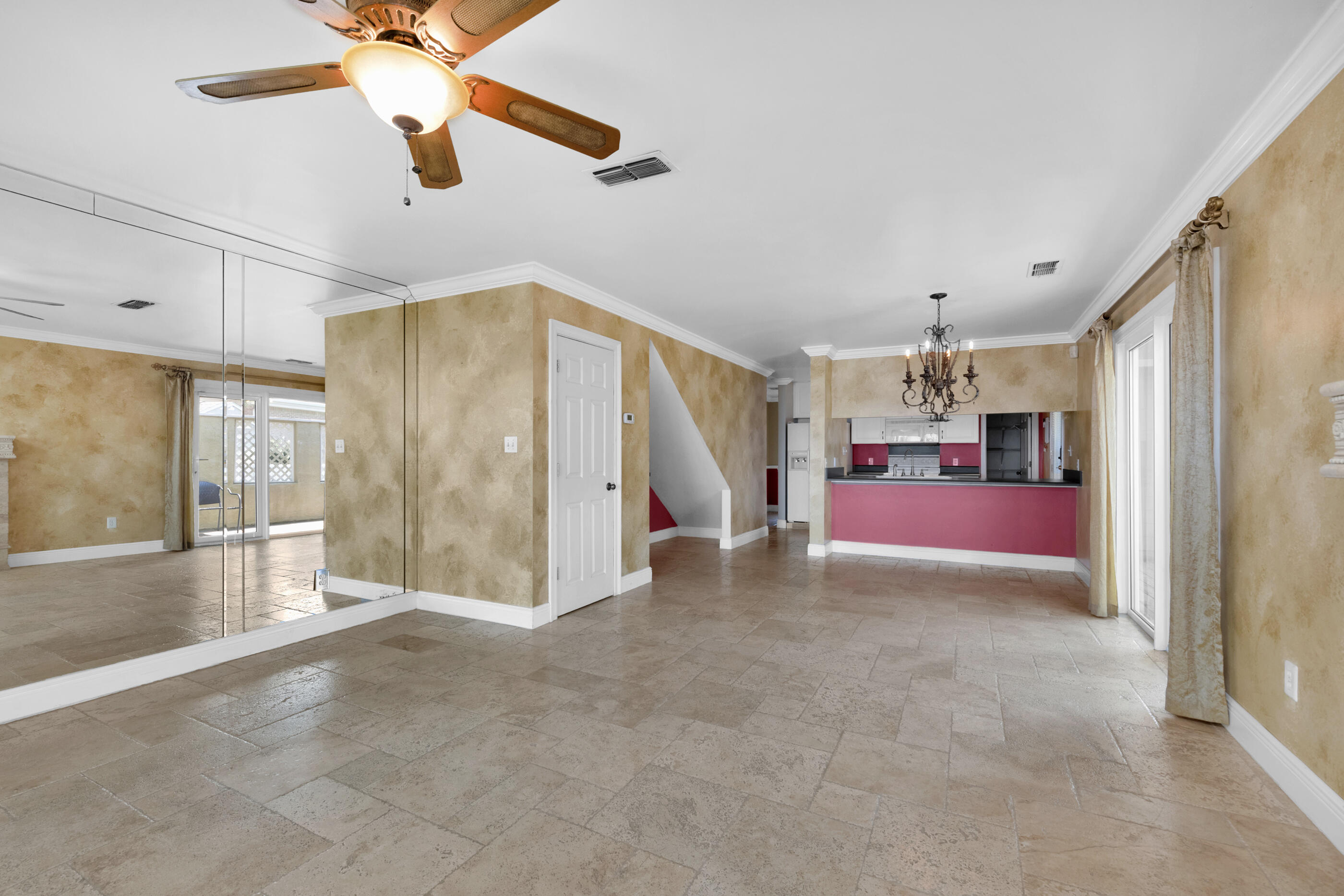 GARNIERS CAY T/H - Residential