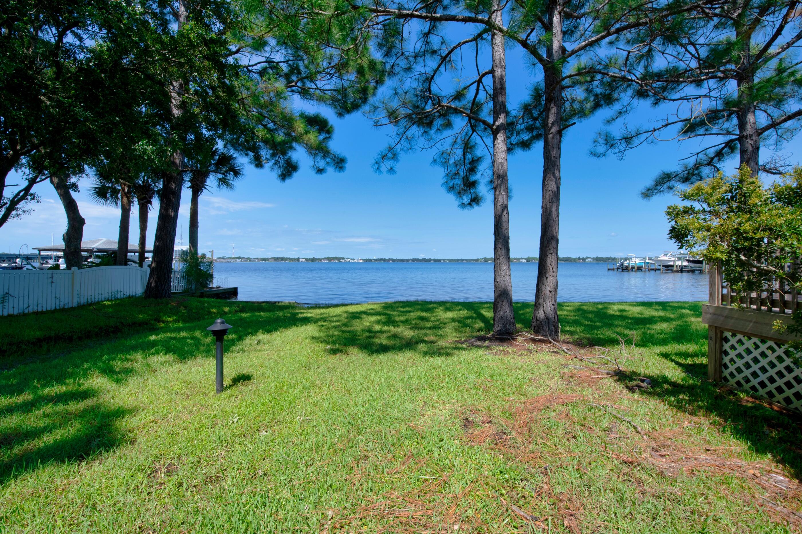 GARNIERS CAY T/H - Residential