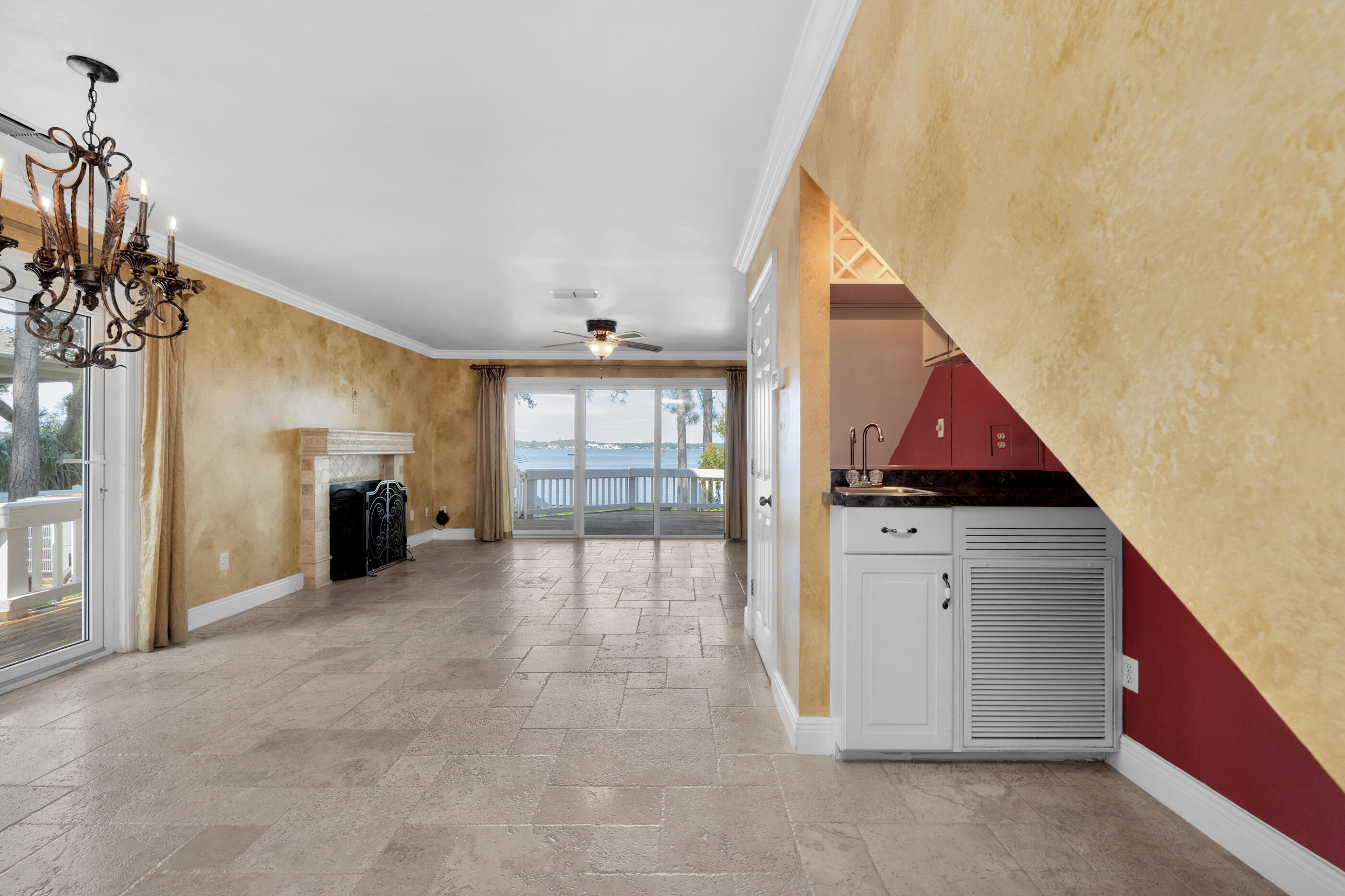 GARNIERS CAY T/H - Residential