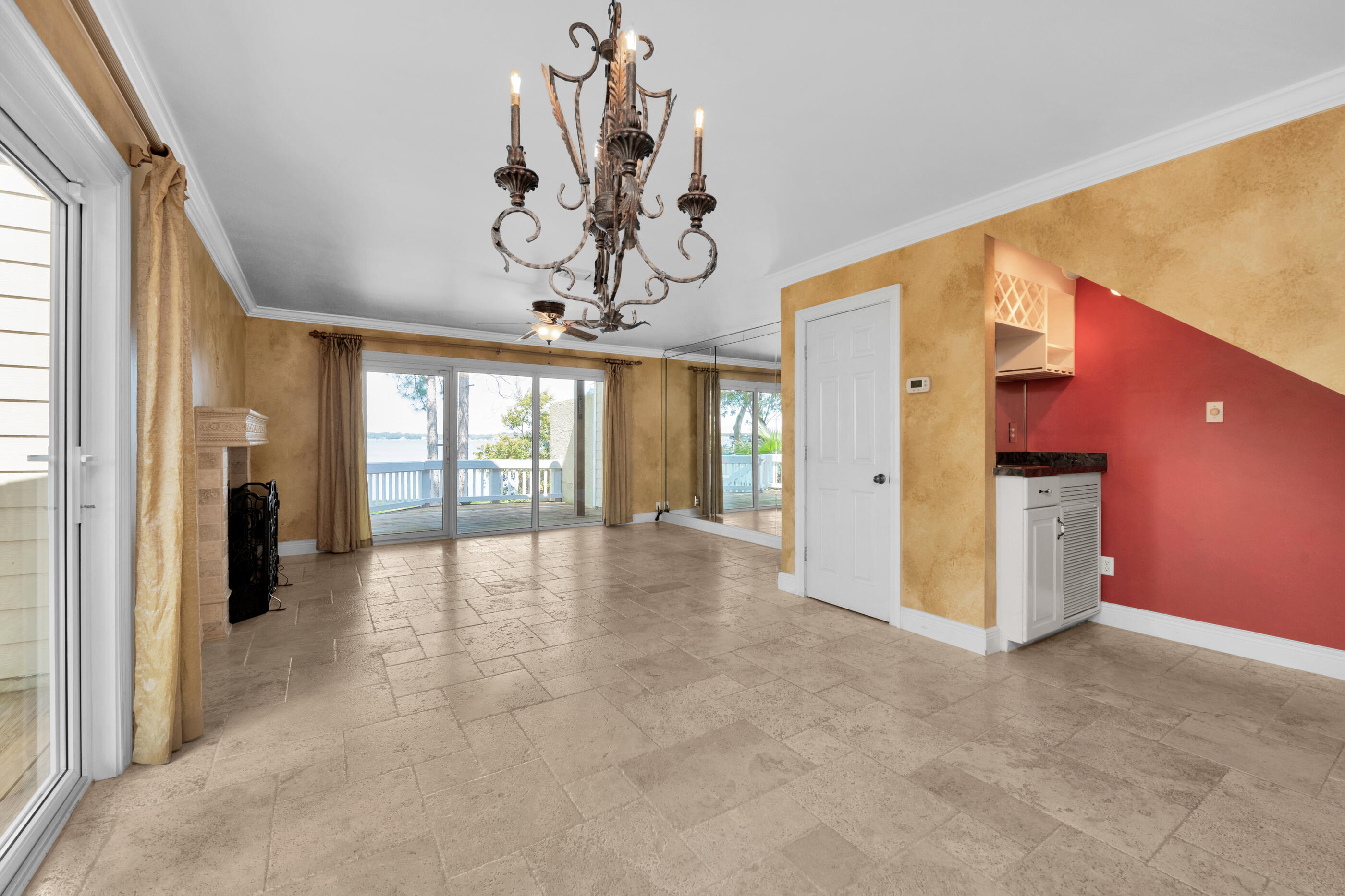 GARNIERS CAY T/H - Residential