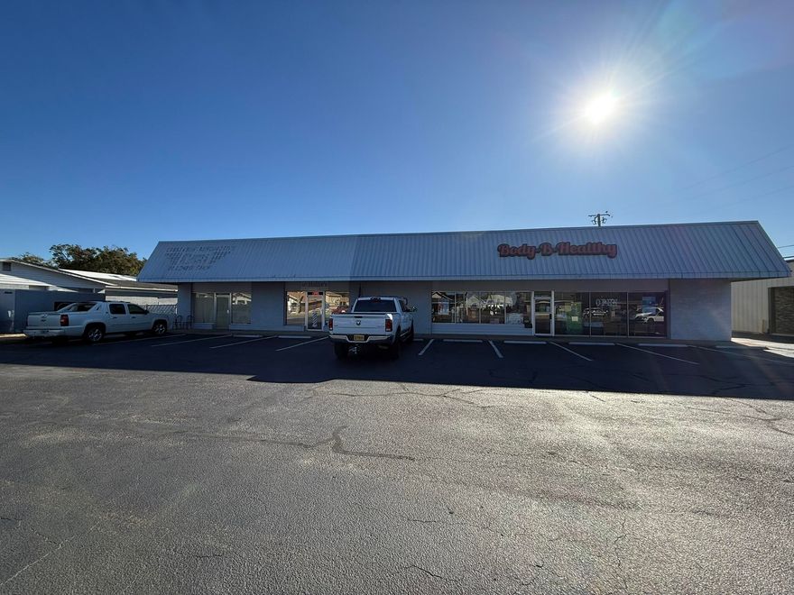 Great space on highway 85 in Crestview with many potential uses. Formerly a longtime machine shop before the owner retired. Has 3 phase power, Large work area in back is insulated, fenced yard with door to back work area. Owner is flexible on tenant buildout needs.