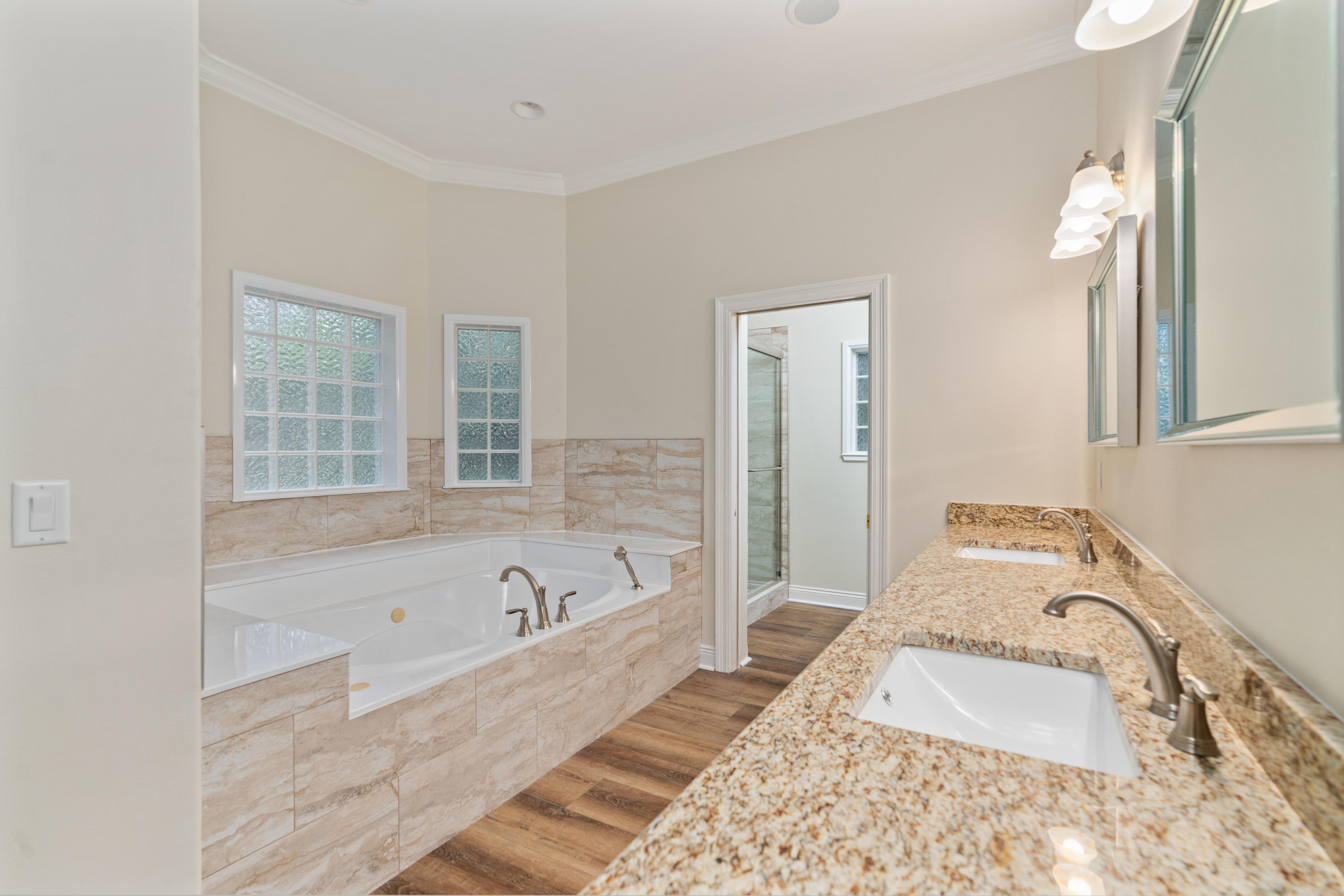 MAGNOLIA LAKE S/D AT BLUEWATER BAY - Residential