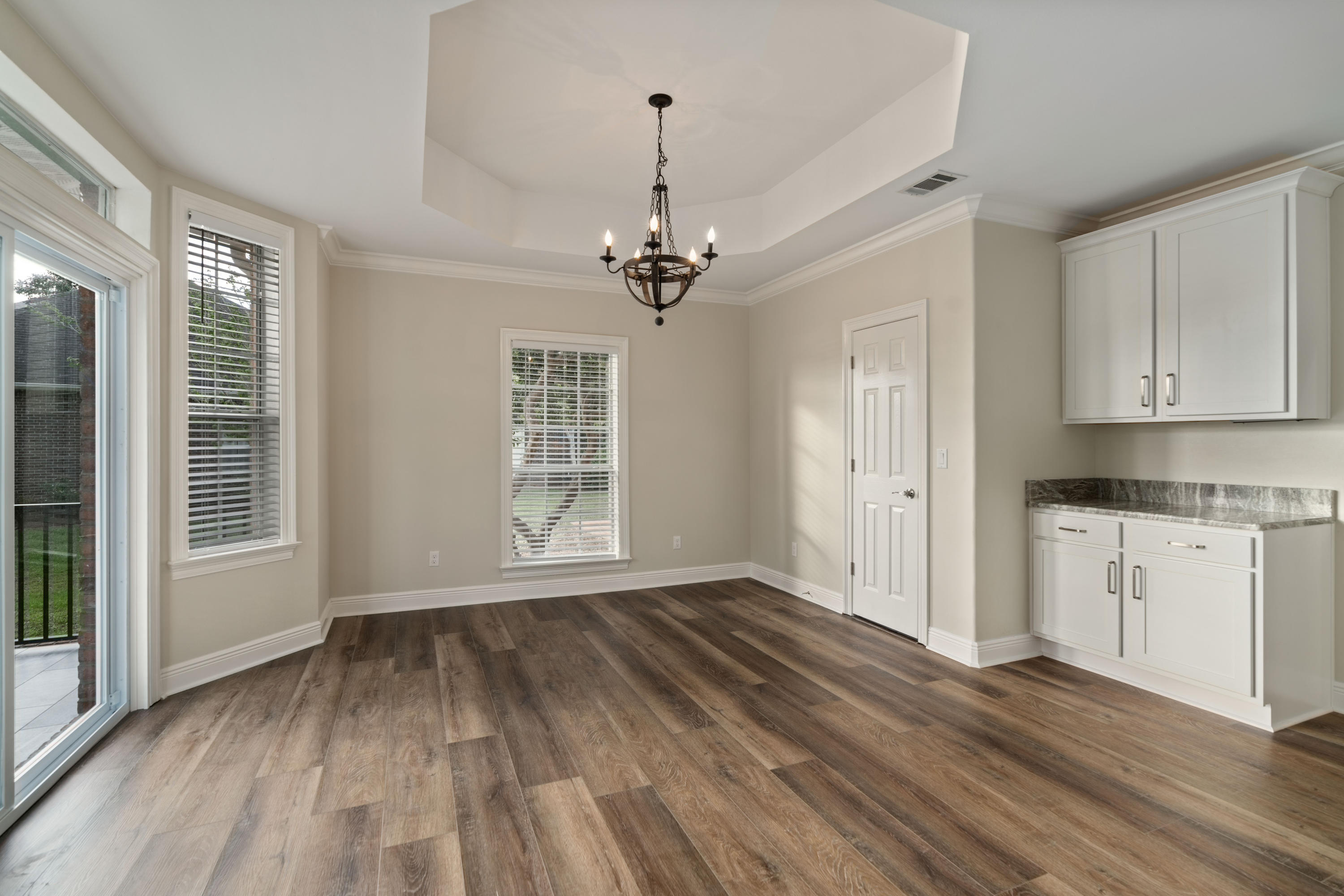 MAGNOLIA LAKE S/D AT BLUEWATER BAY - Residential