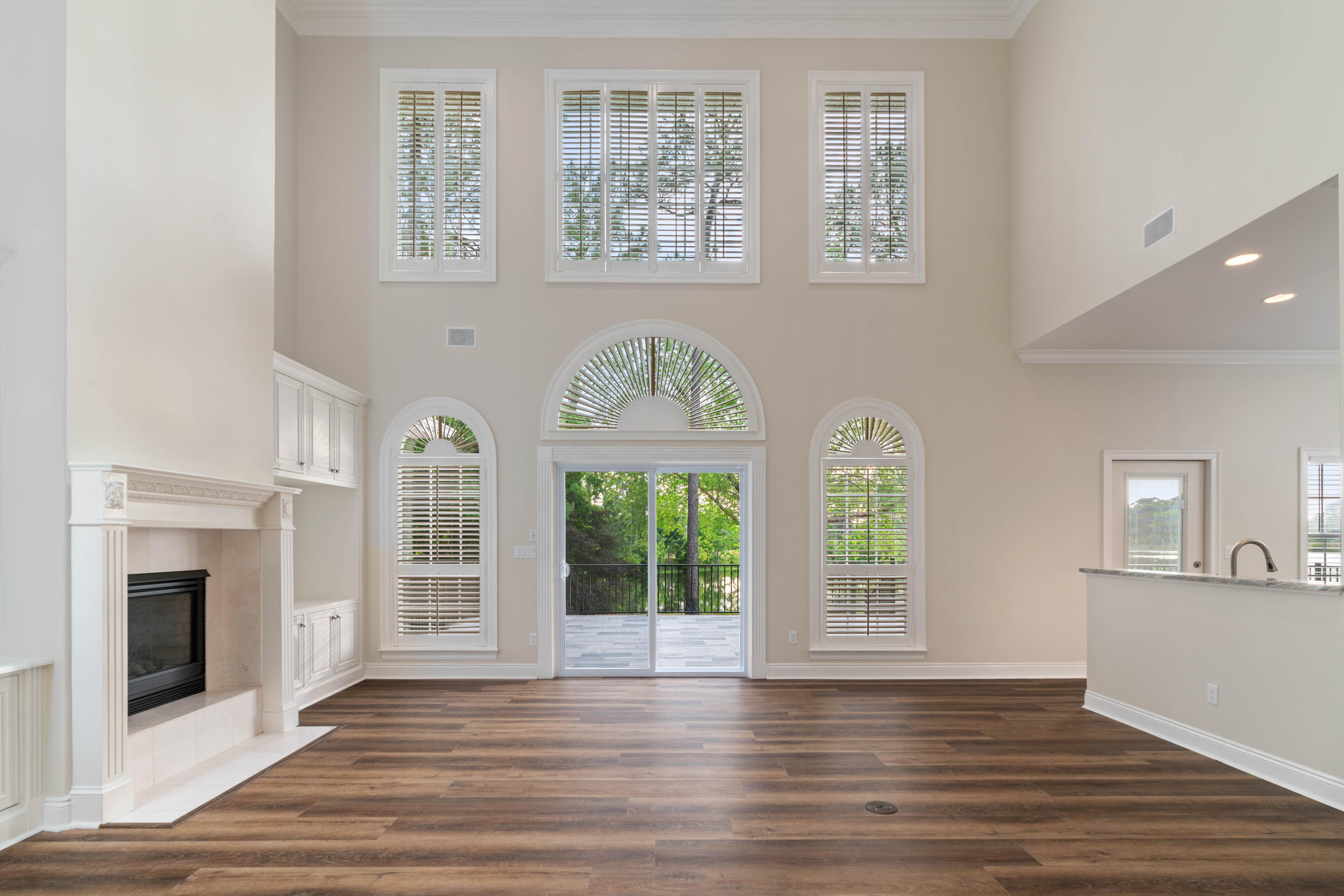 MAGNOLIA LAKE S/D AT BLUEWATER BAY - Residential