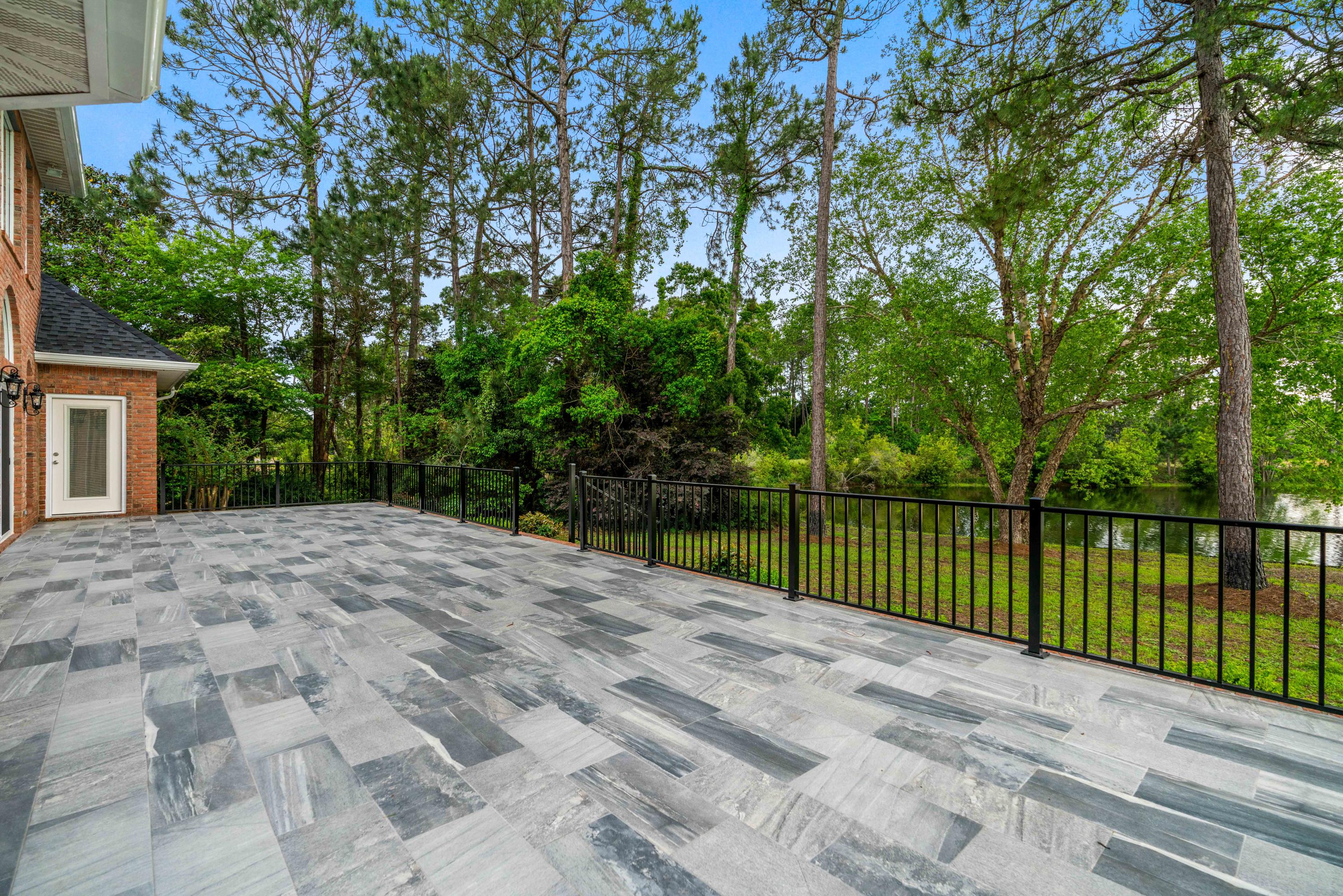 MAGNOLIA LAKE S/D AT BLUEWATER BAY - Residential