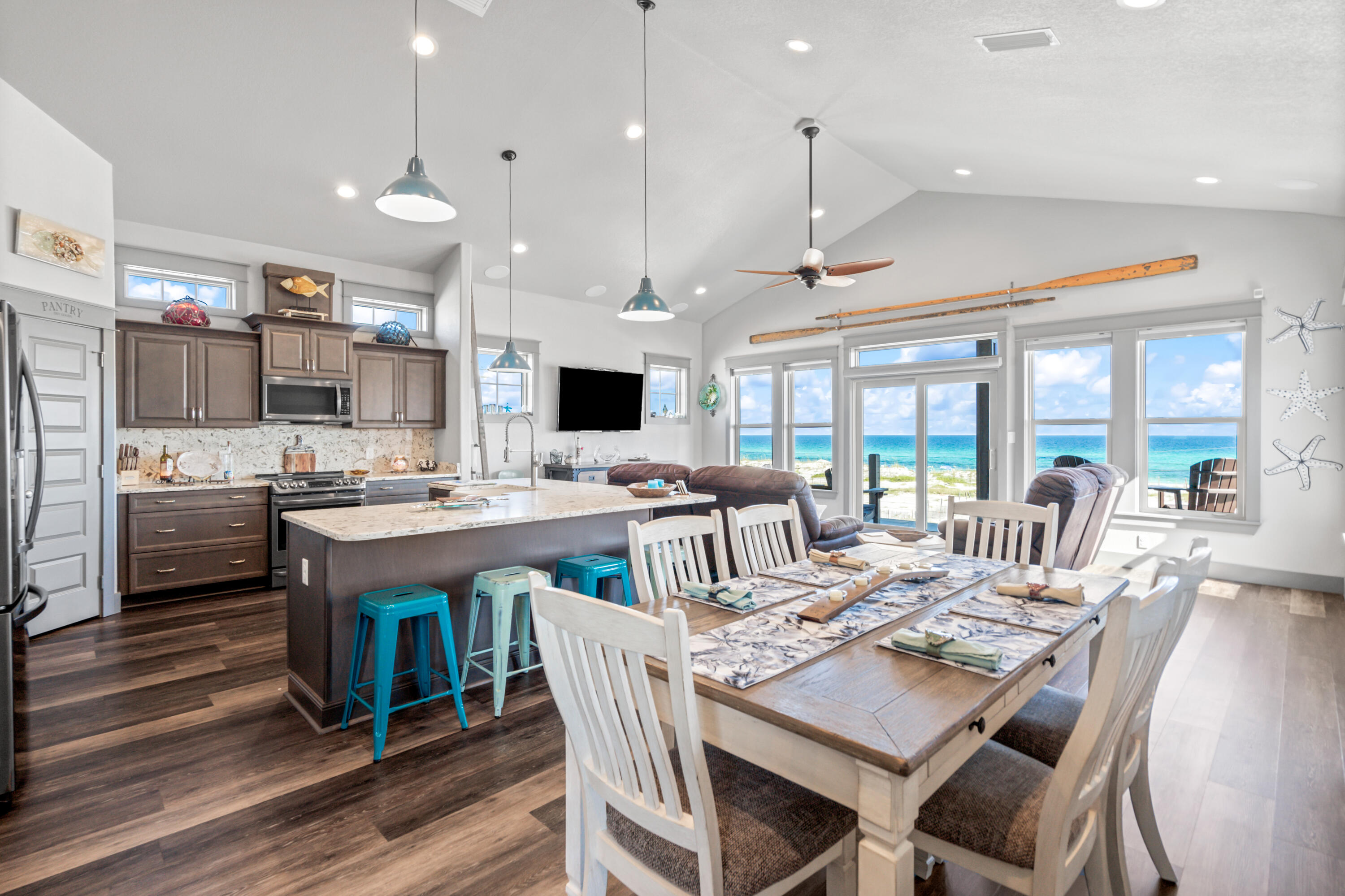 SAILMAKER COVE - Residential