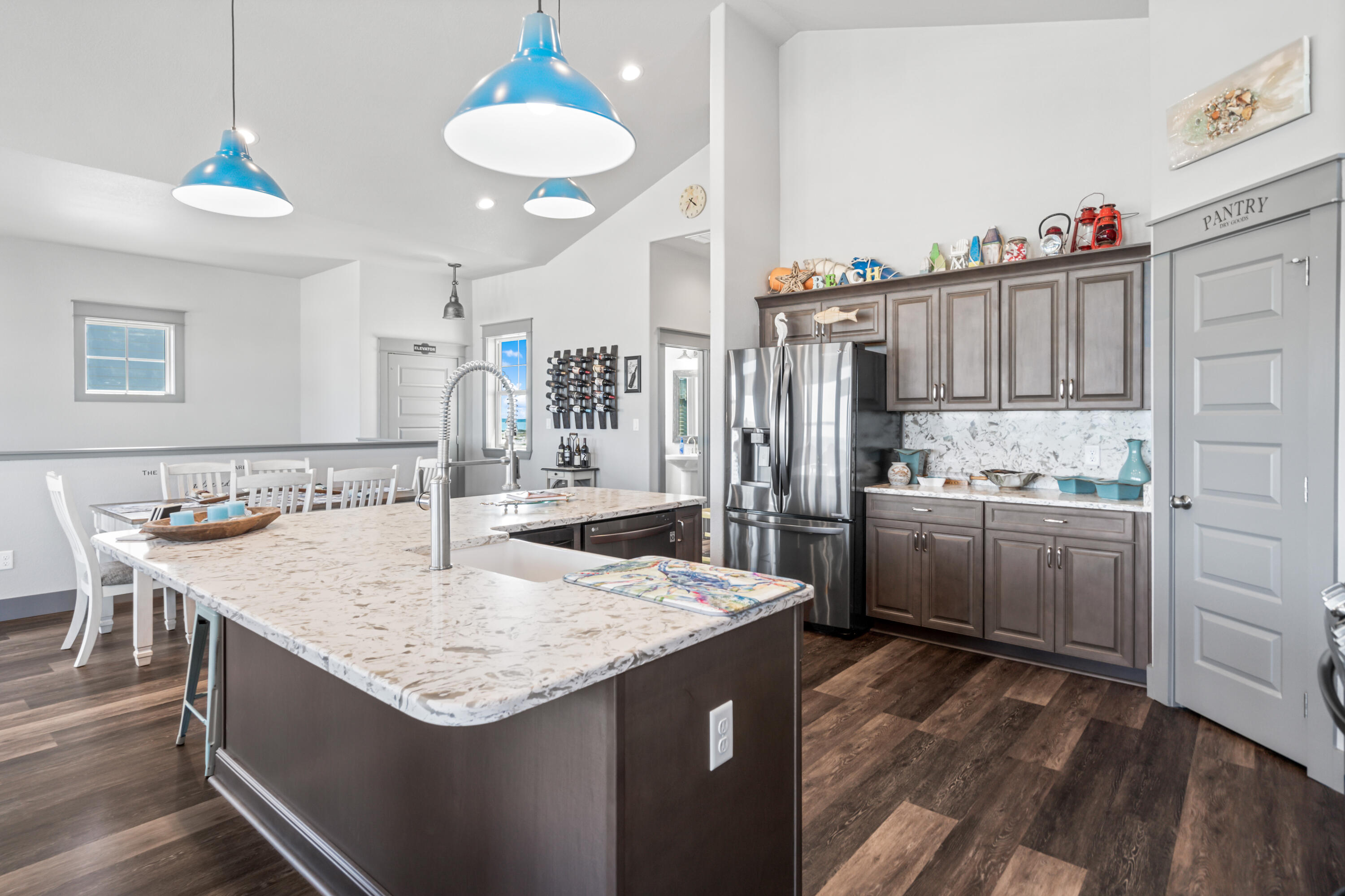 SAILMAKER COVE - Residential