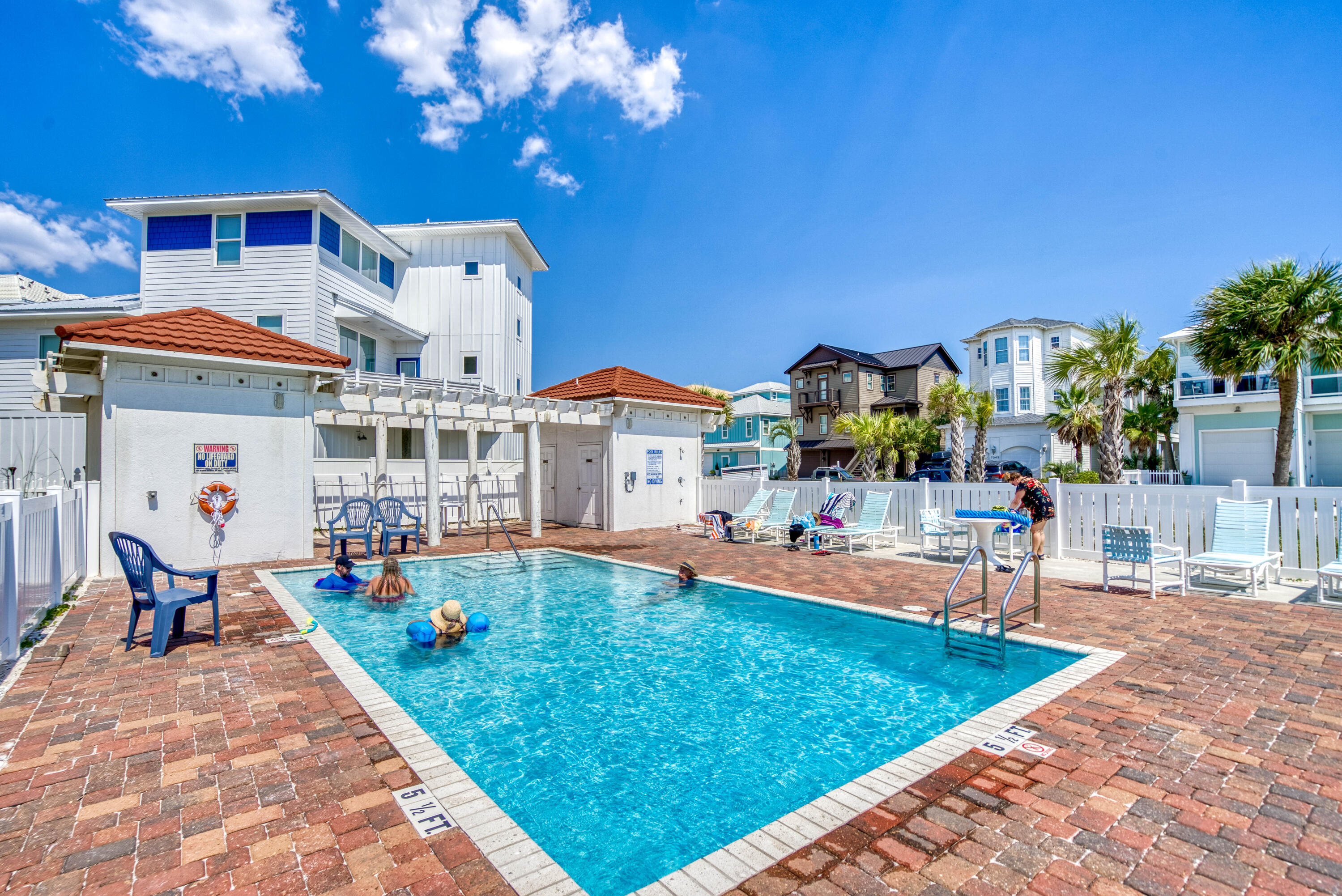 SAILMAKER COVE - Residential