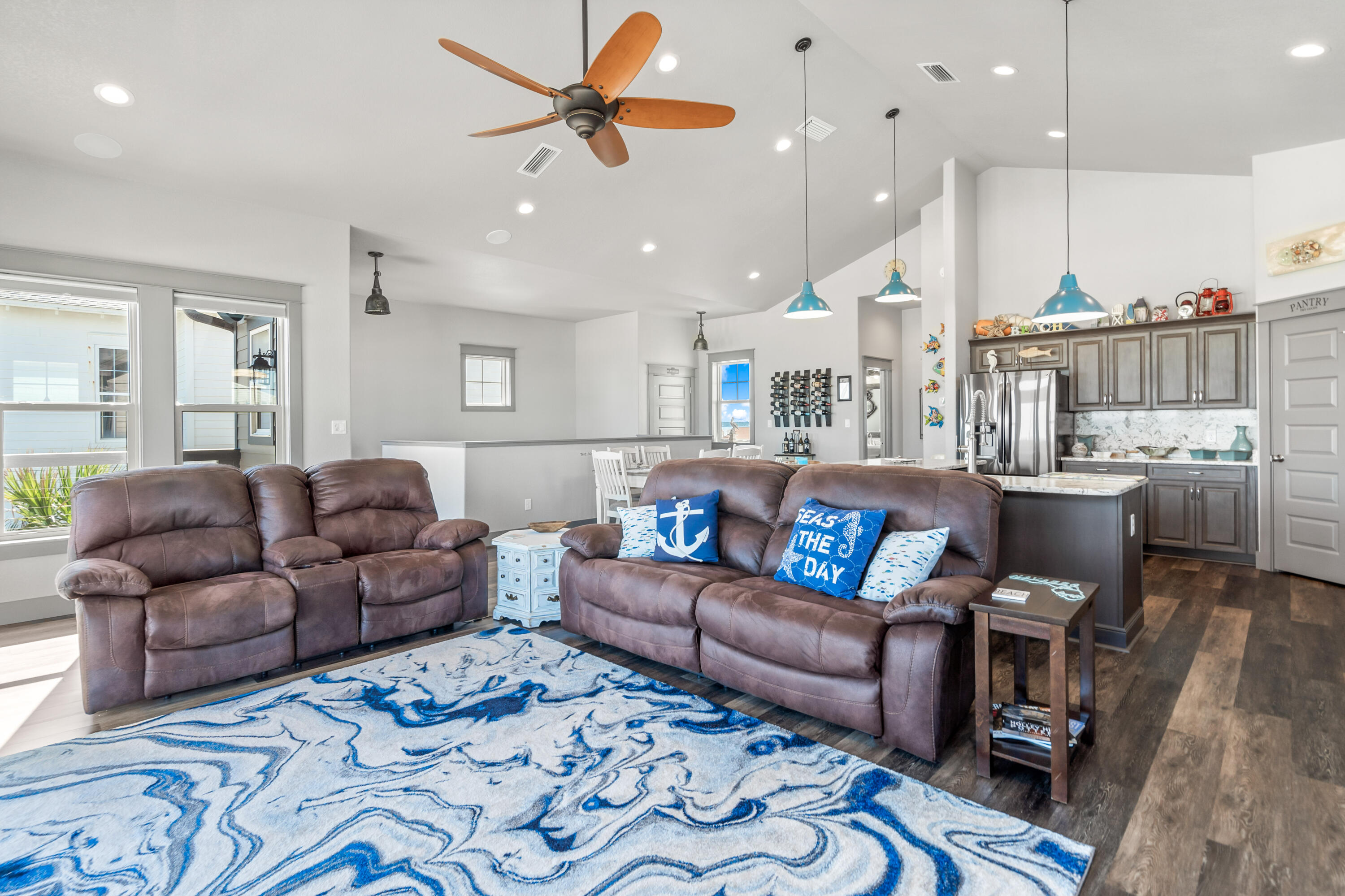SAILMAKER COVE - Residential