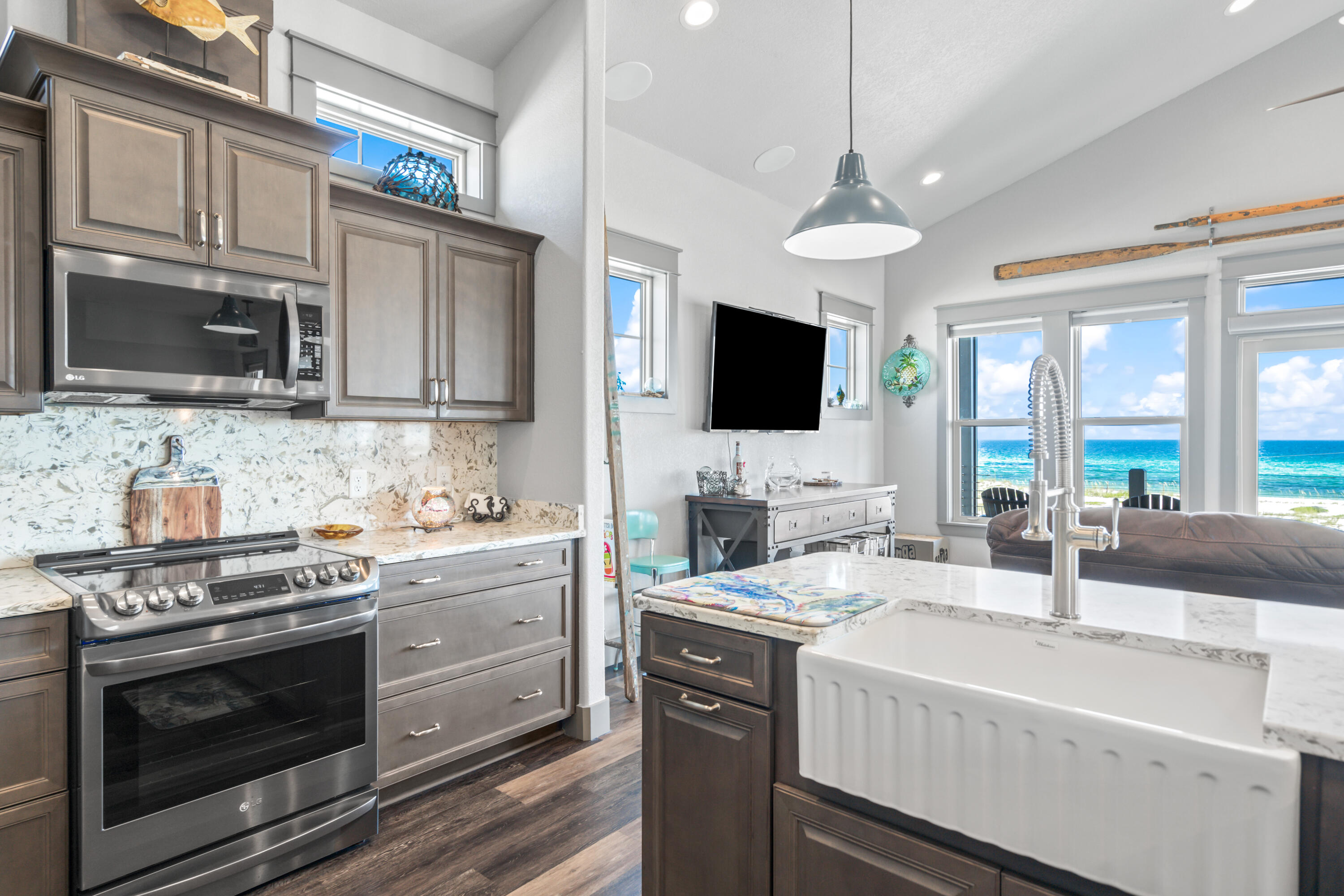 SAILMAKER COVE - Residential