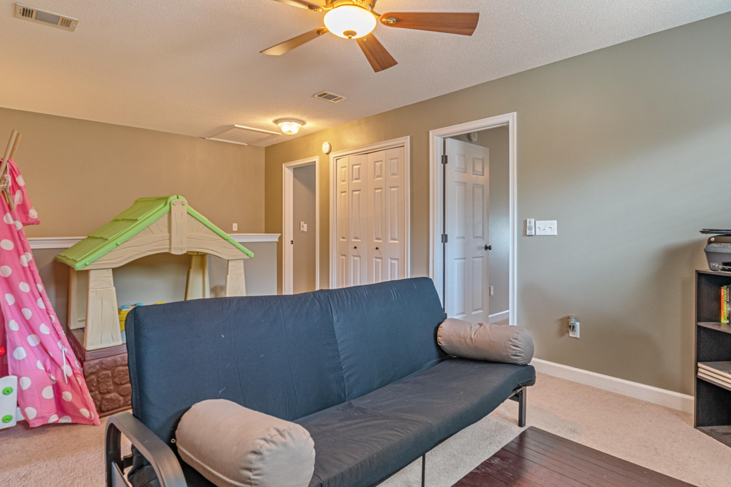 SUMMERWOOD - Residential