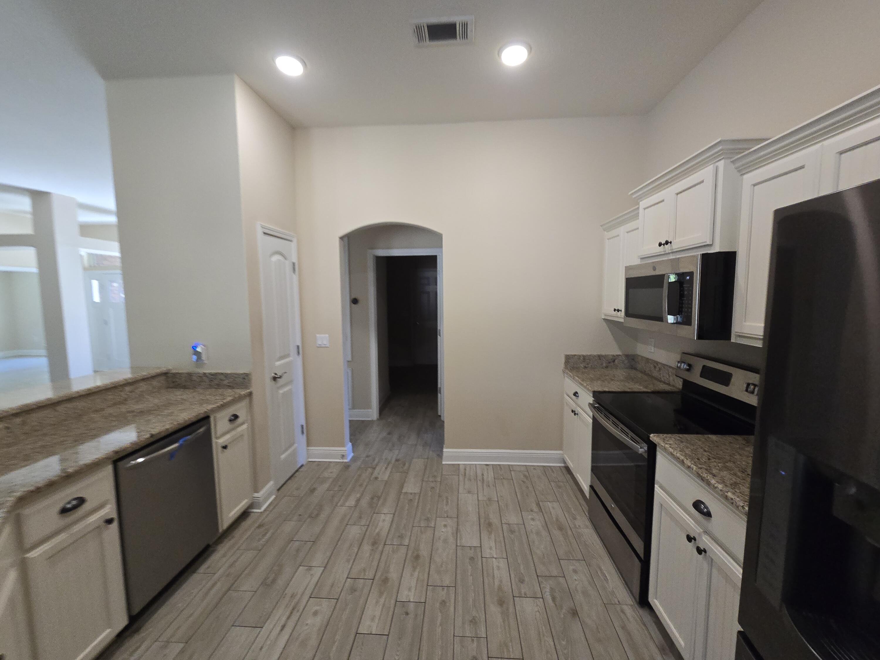 HOLLEY BY THE SEA - Residential