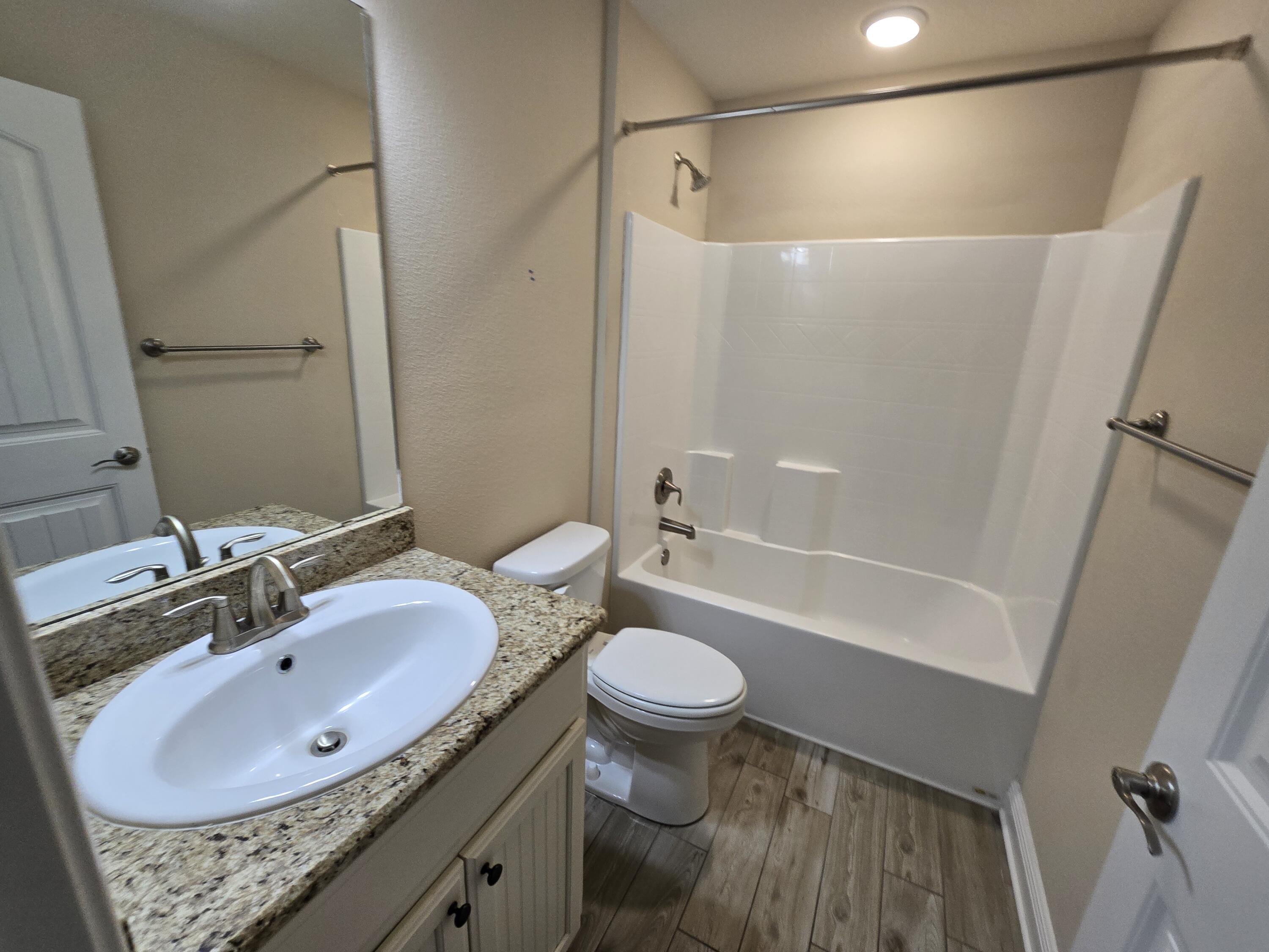 HOLLEY BY THE SEA - Residential