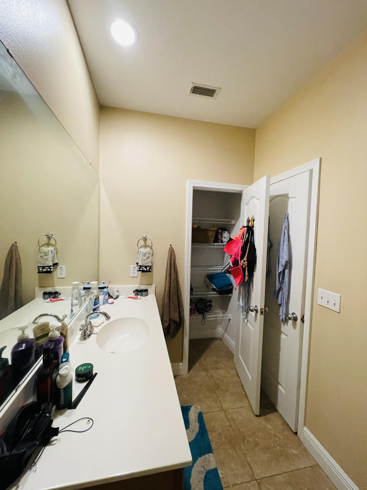 FAIRVIEW DRIVE TOWNHOMES - Residential