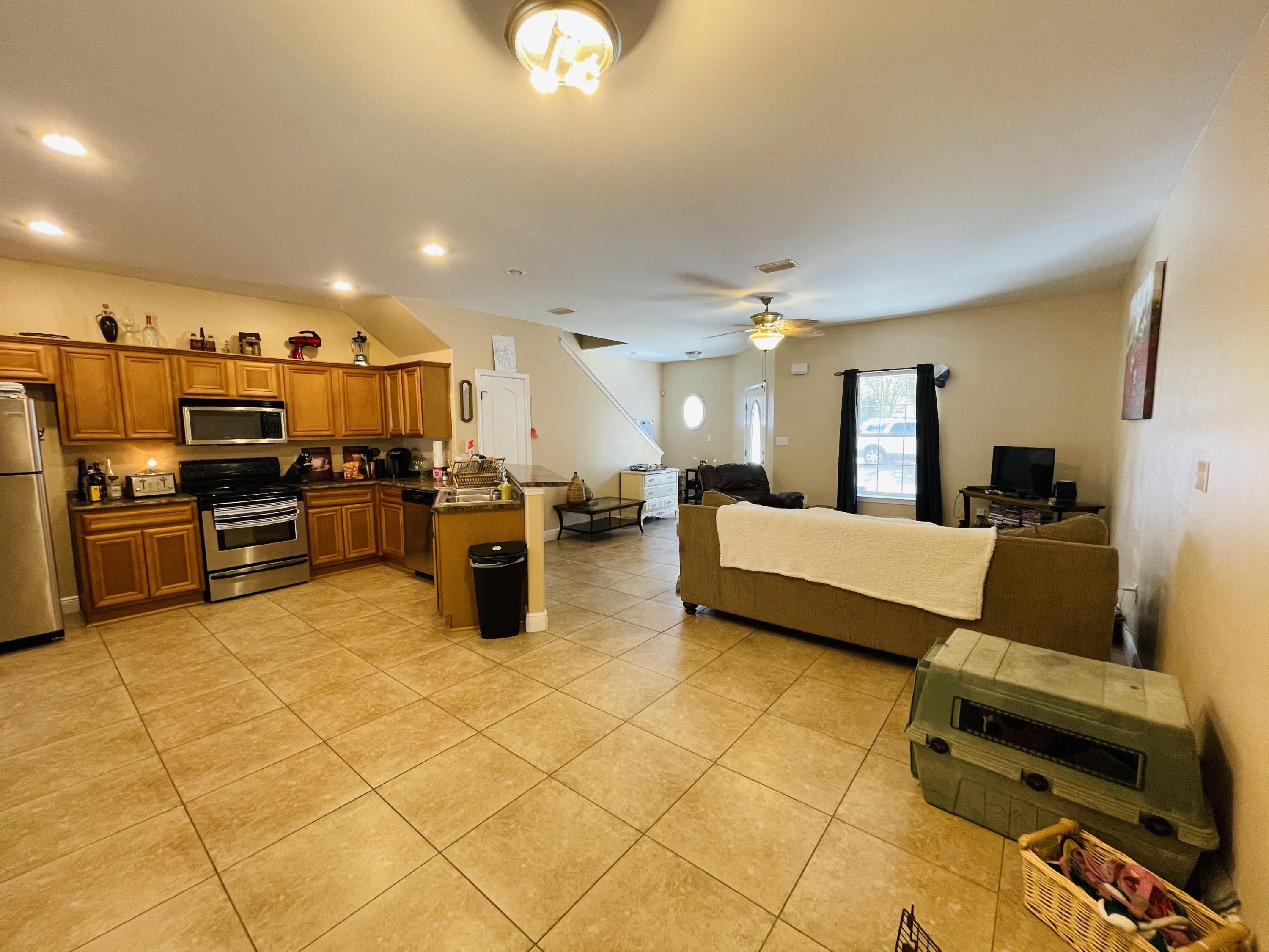 FAIRVIEW DRIVE TOWNHOMES - Residential