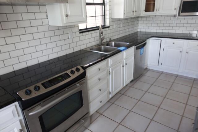 HANDS COVE LOT 4 - Residential