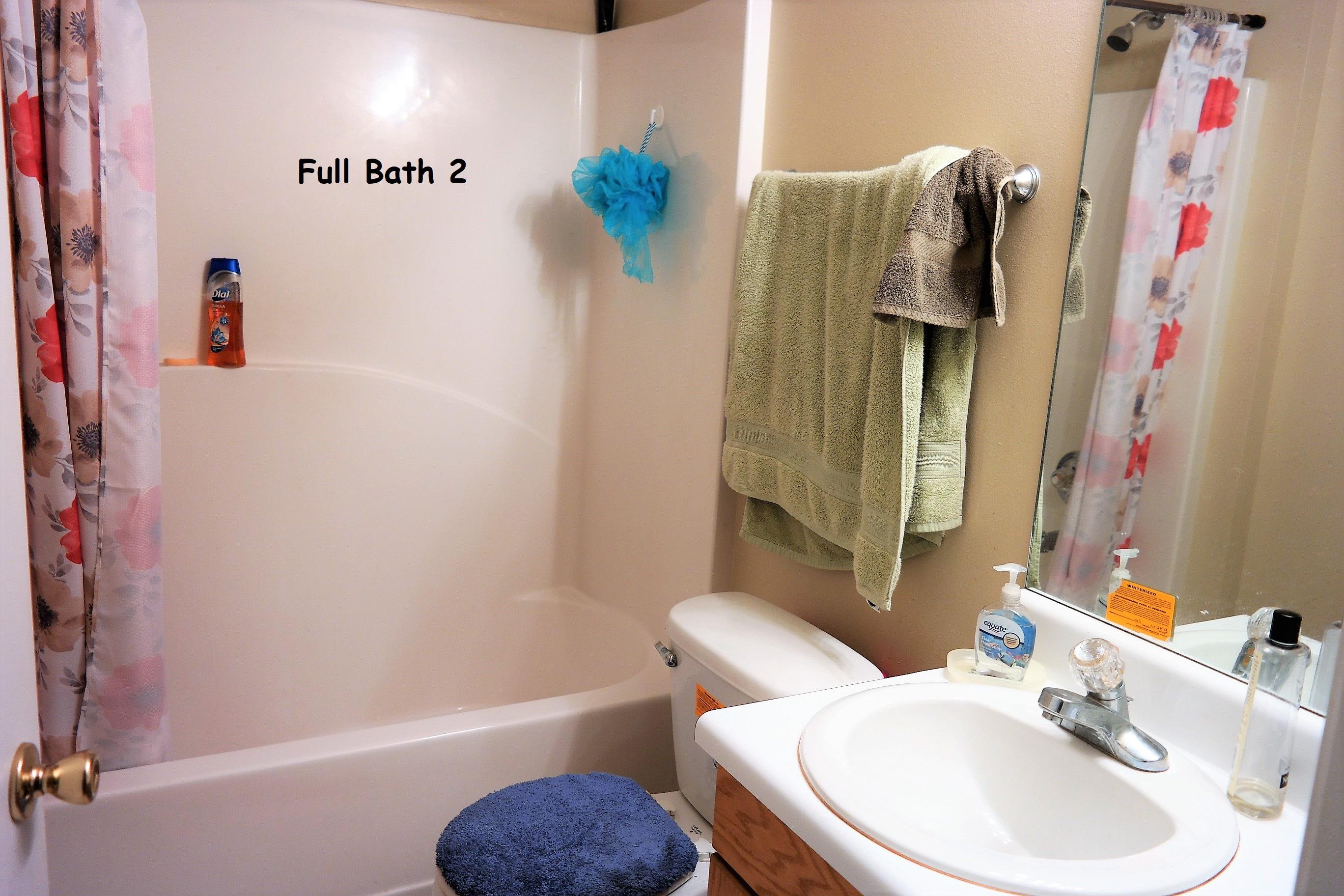 OAKWOOD LAKES ESTATES - Residential