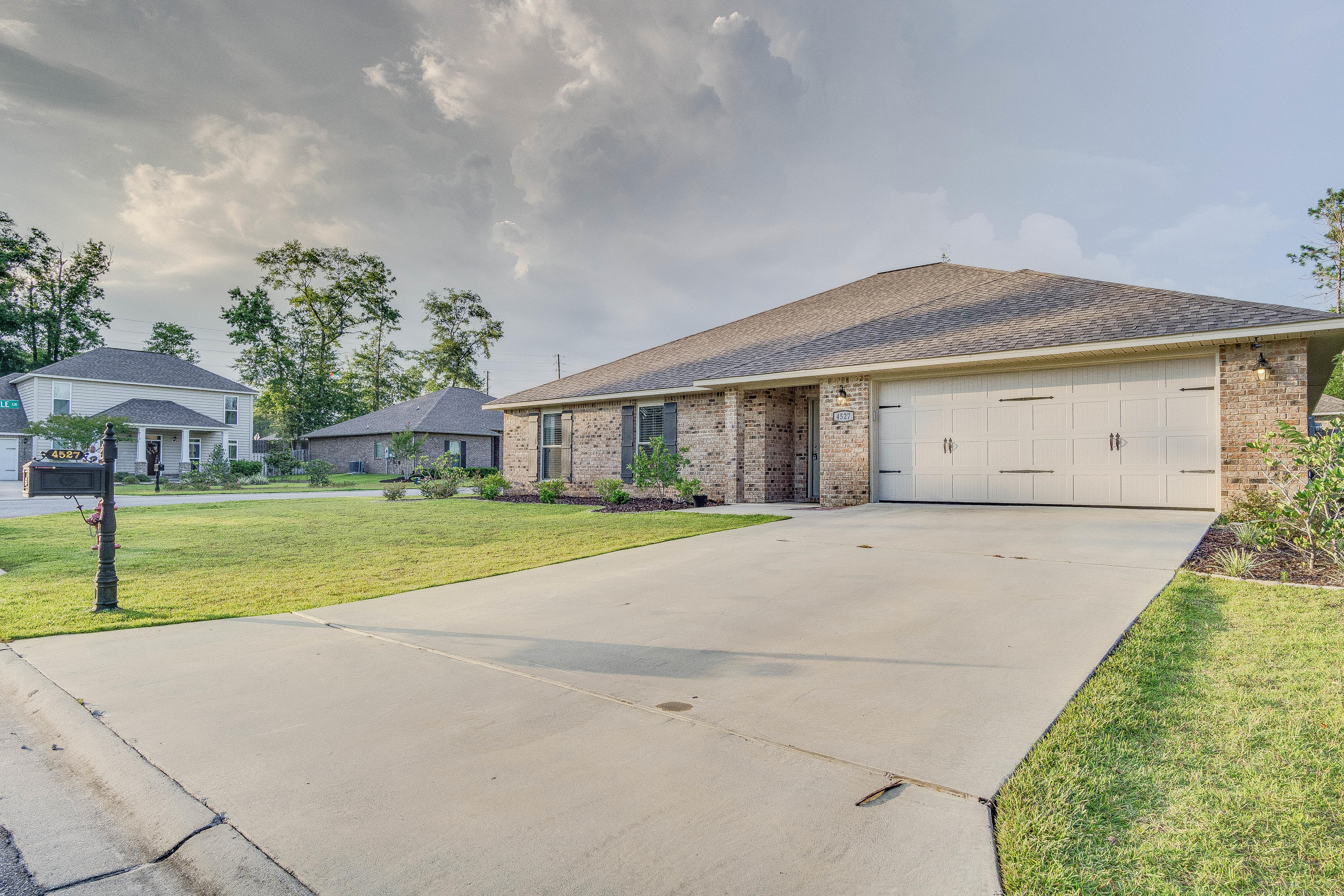 KAITLYNS PRESERVE - Residential